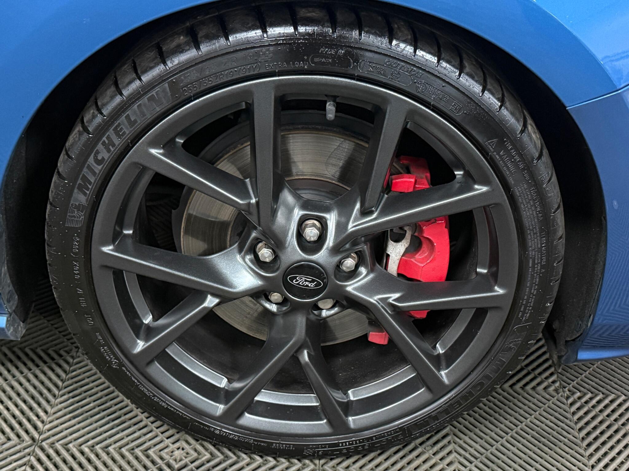 Ford Focus view 43