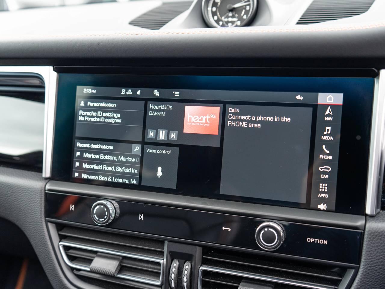 Porsche Macan view 31