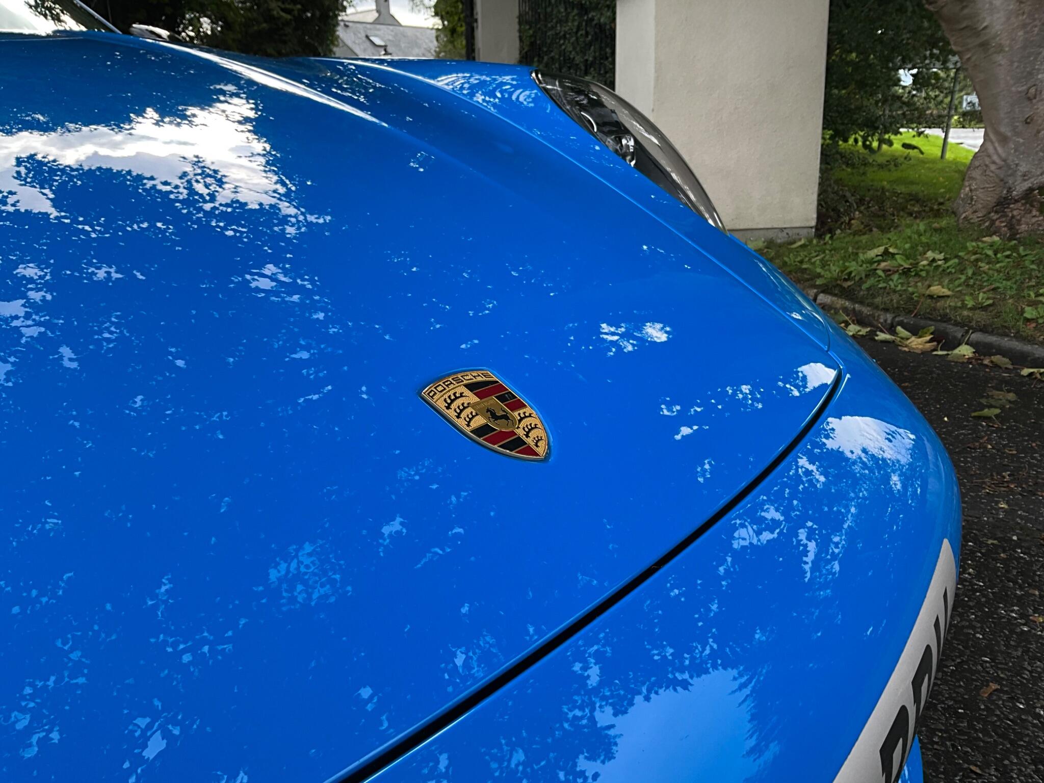 Porsche 911 view 39