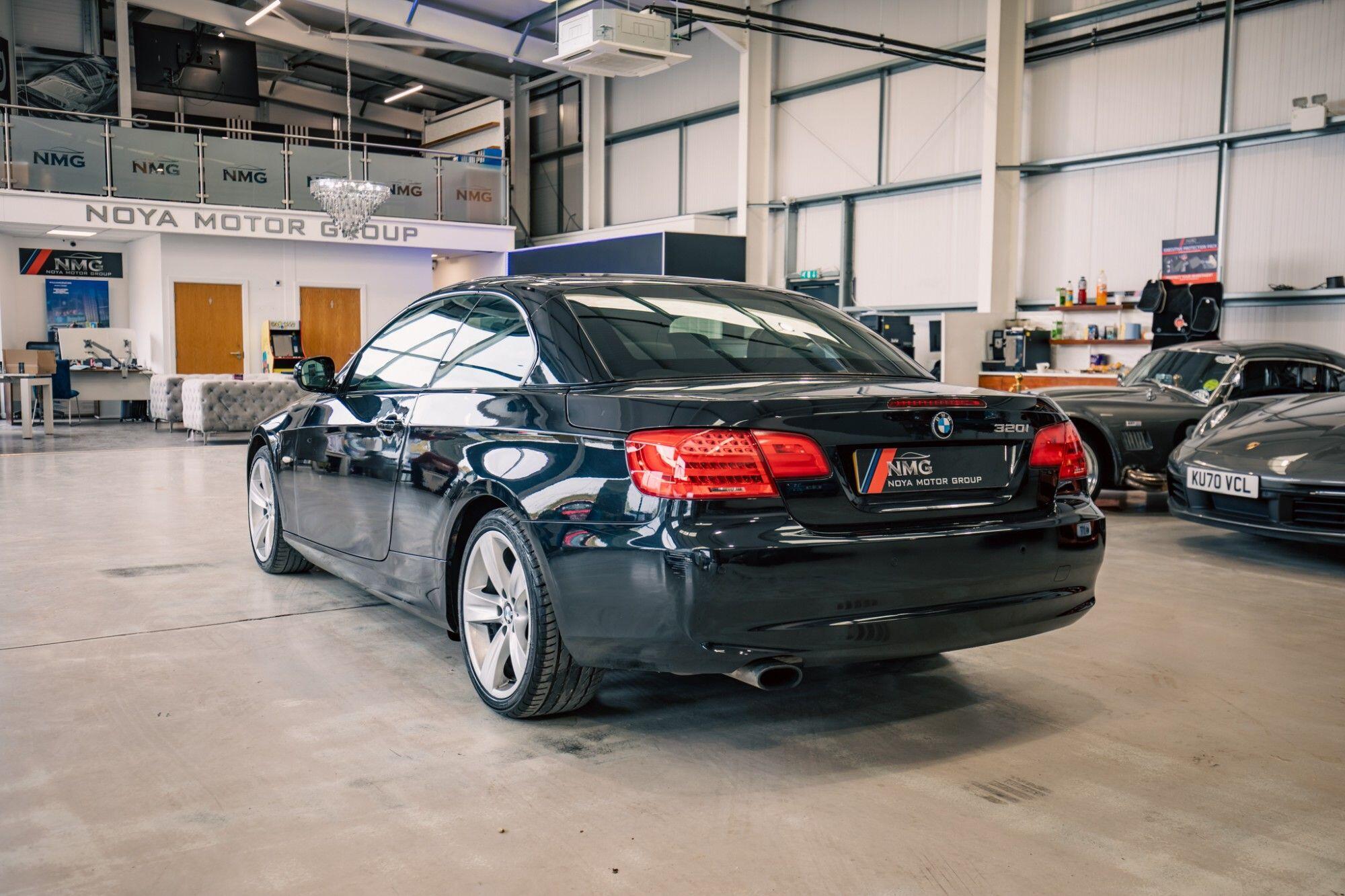 BMW 3 Series view 28