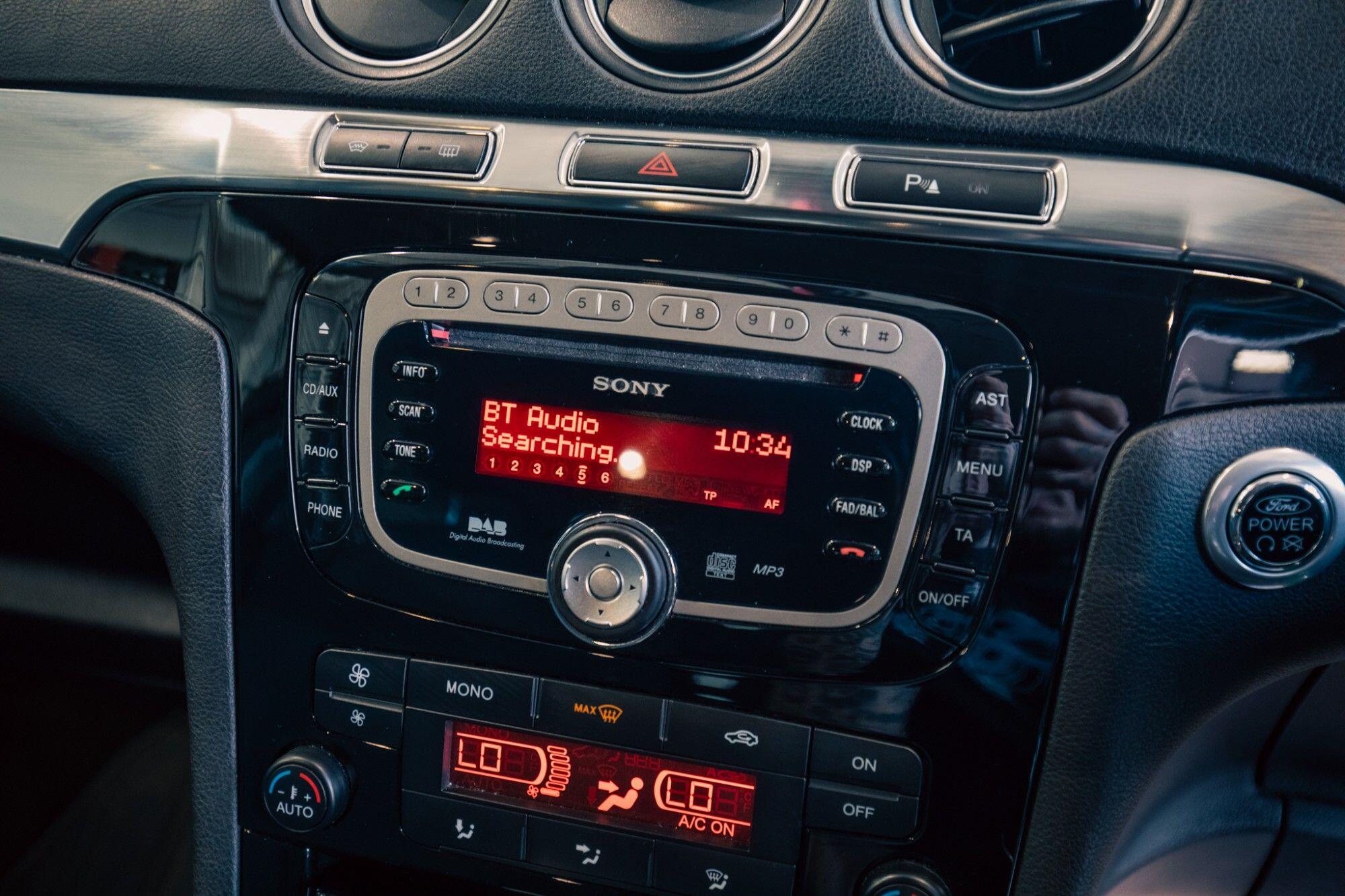 Ford S-Max view 18