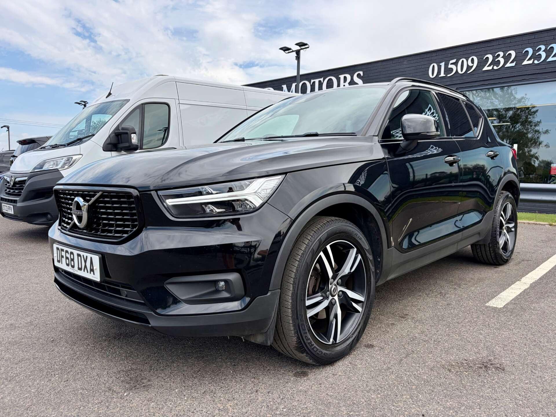 Volvo XC40 view 4