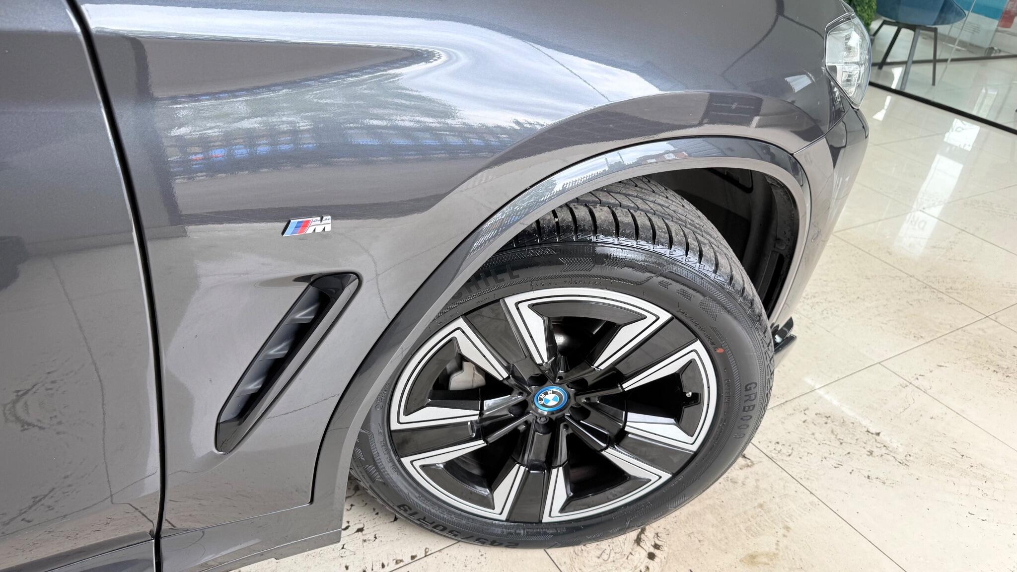 BMW Ix3 view 27