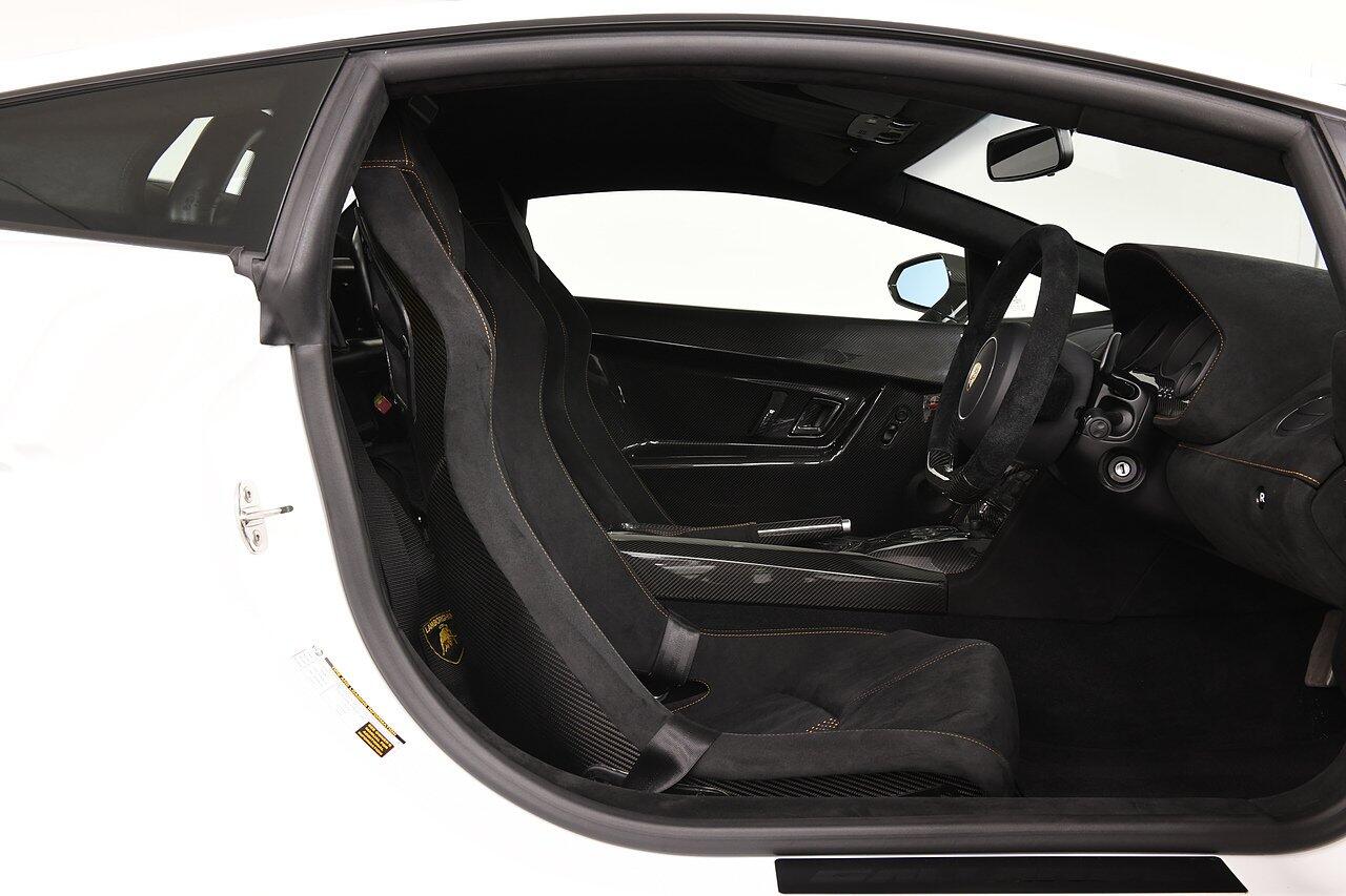 Lamborghini Gallardo view 6