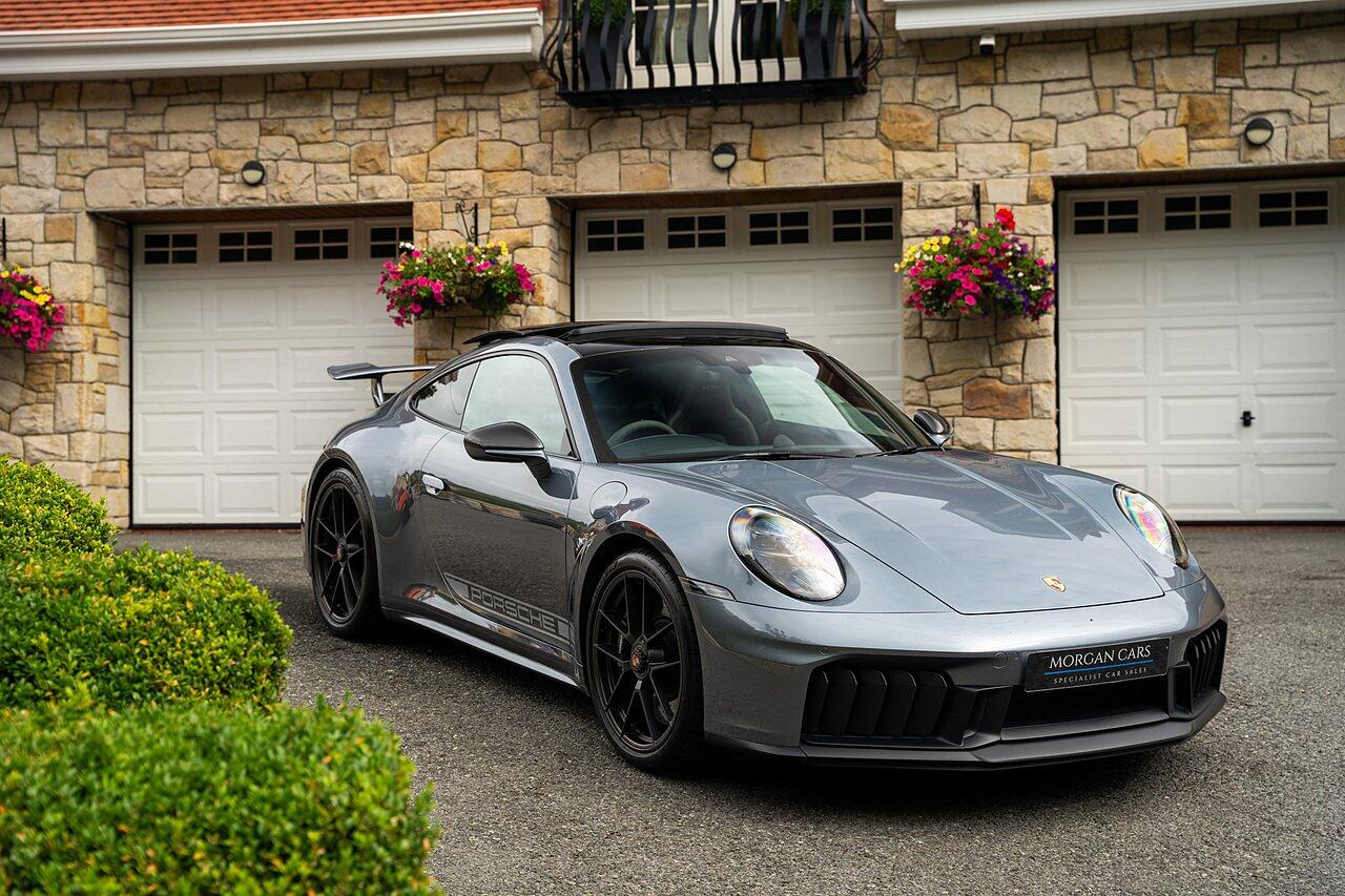 Porsche 911 view 96