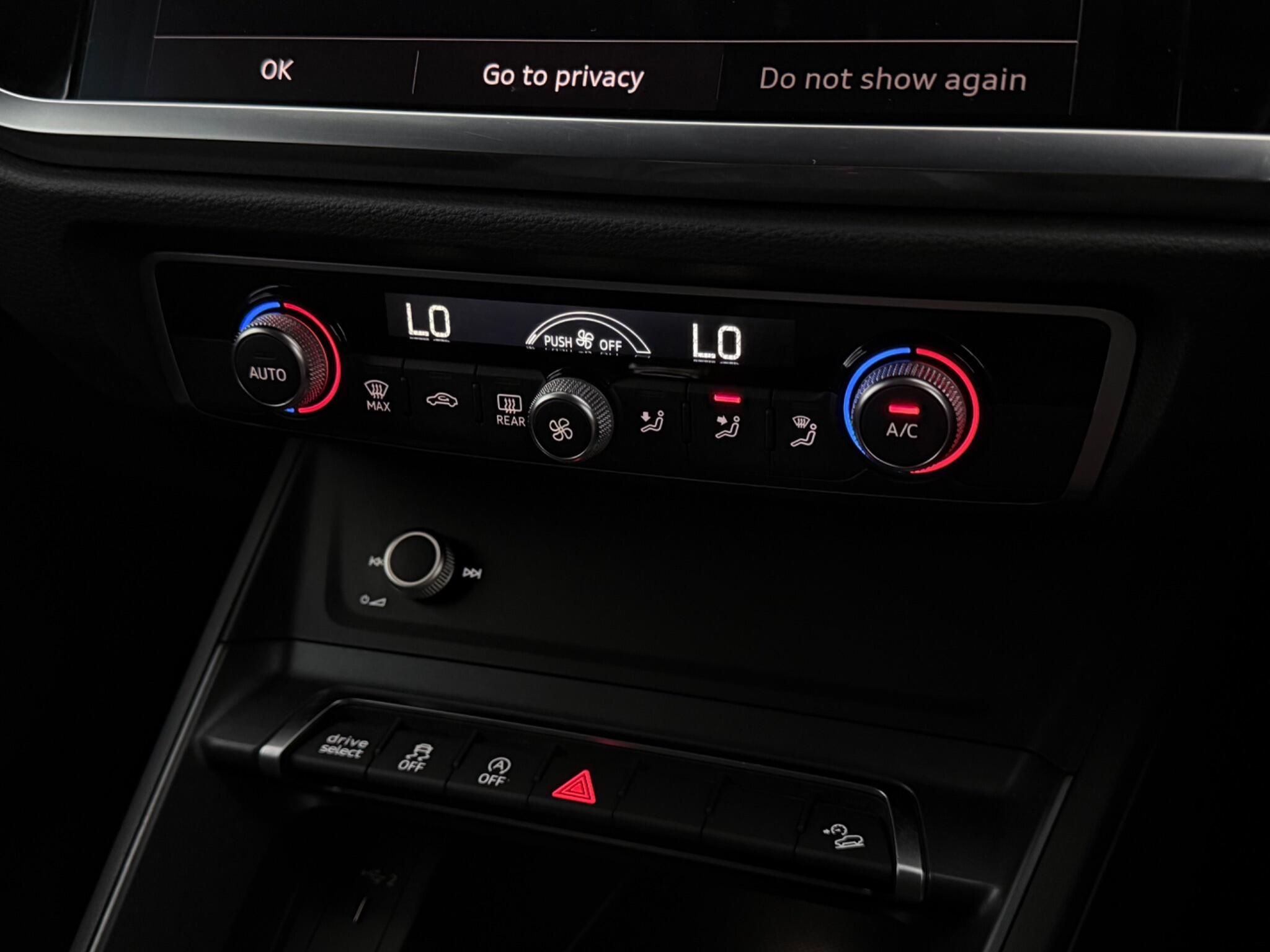 Audi Q3 view 22