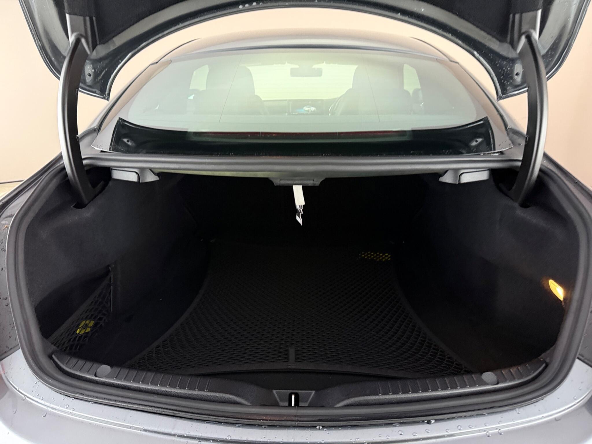 Mercedes-Benz C-Class view 10