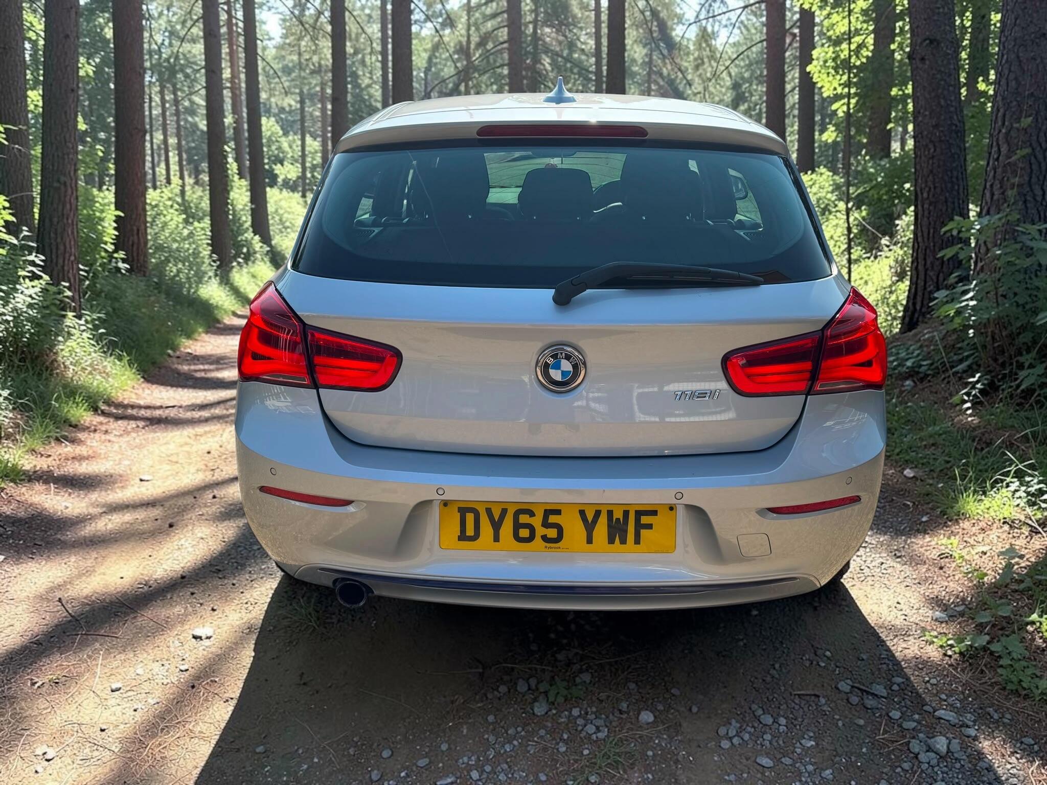 BMW 1 Series view 6
