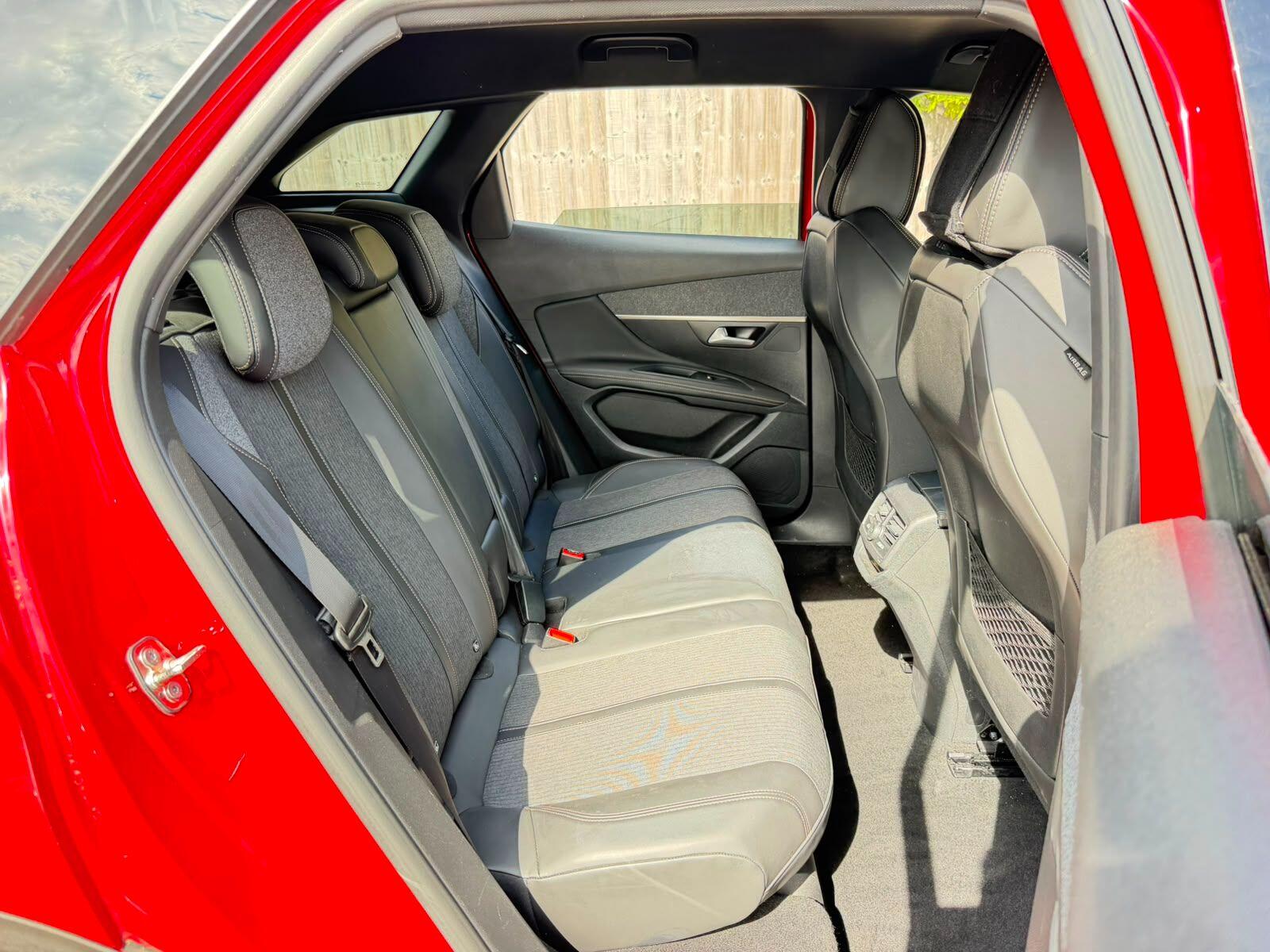 Peugeot 3008 view 14
