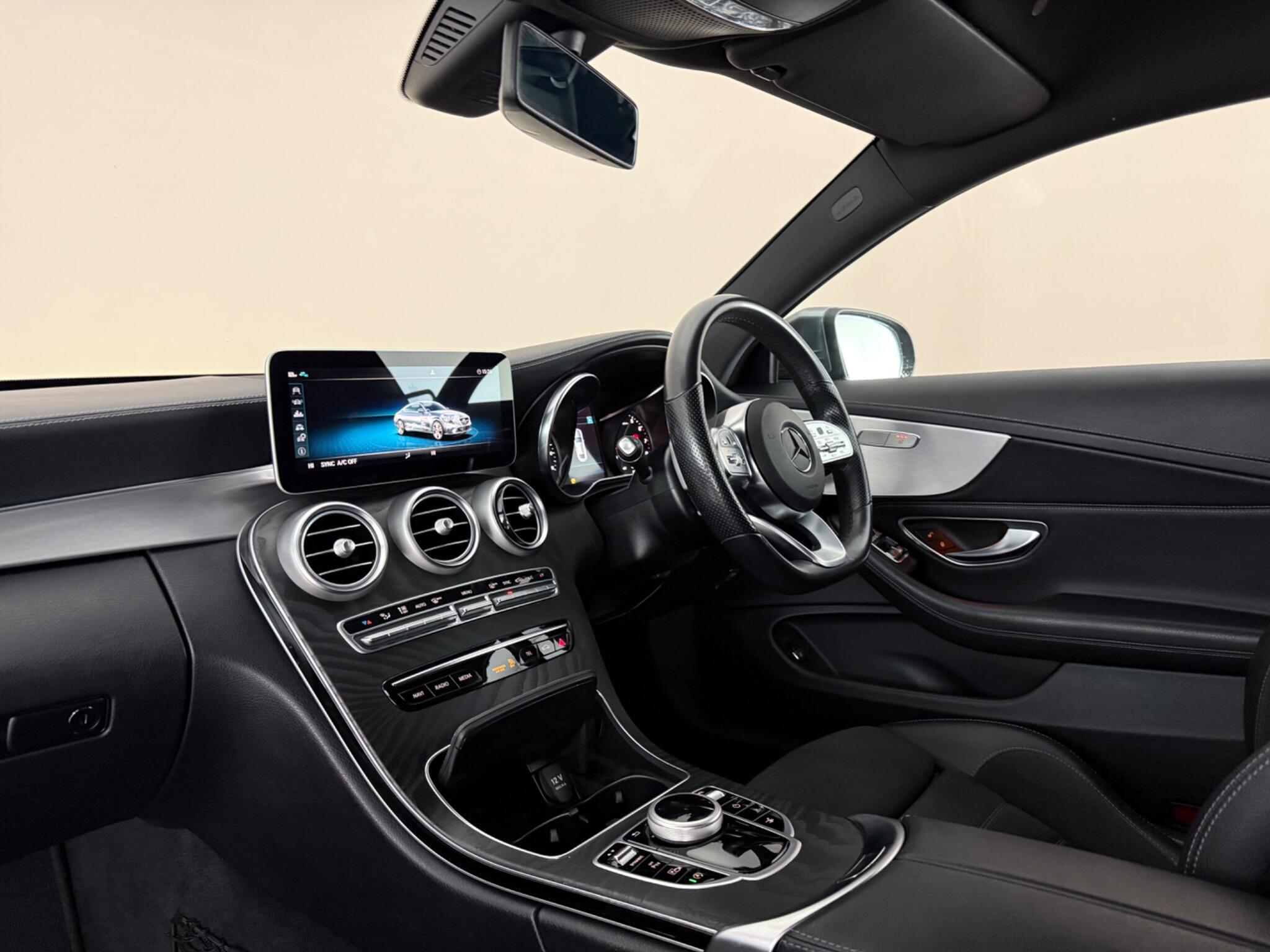 Mercedes-Benz C-Class view 4