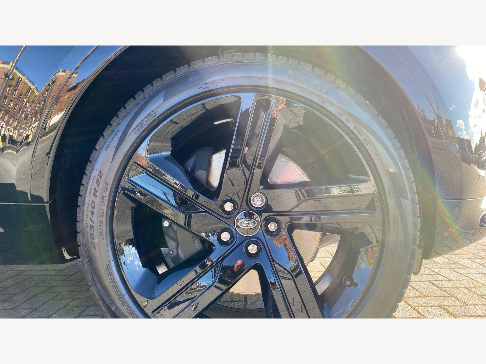 Land Rover Discovery view 9