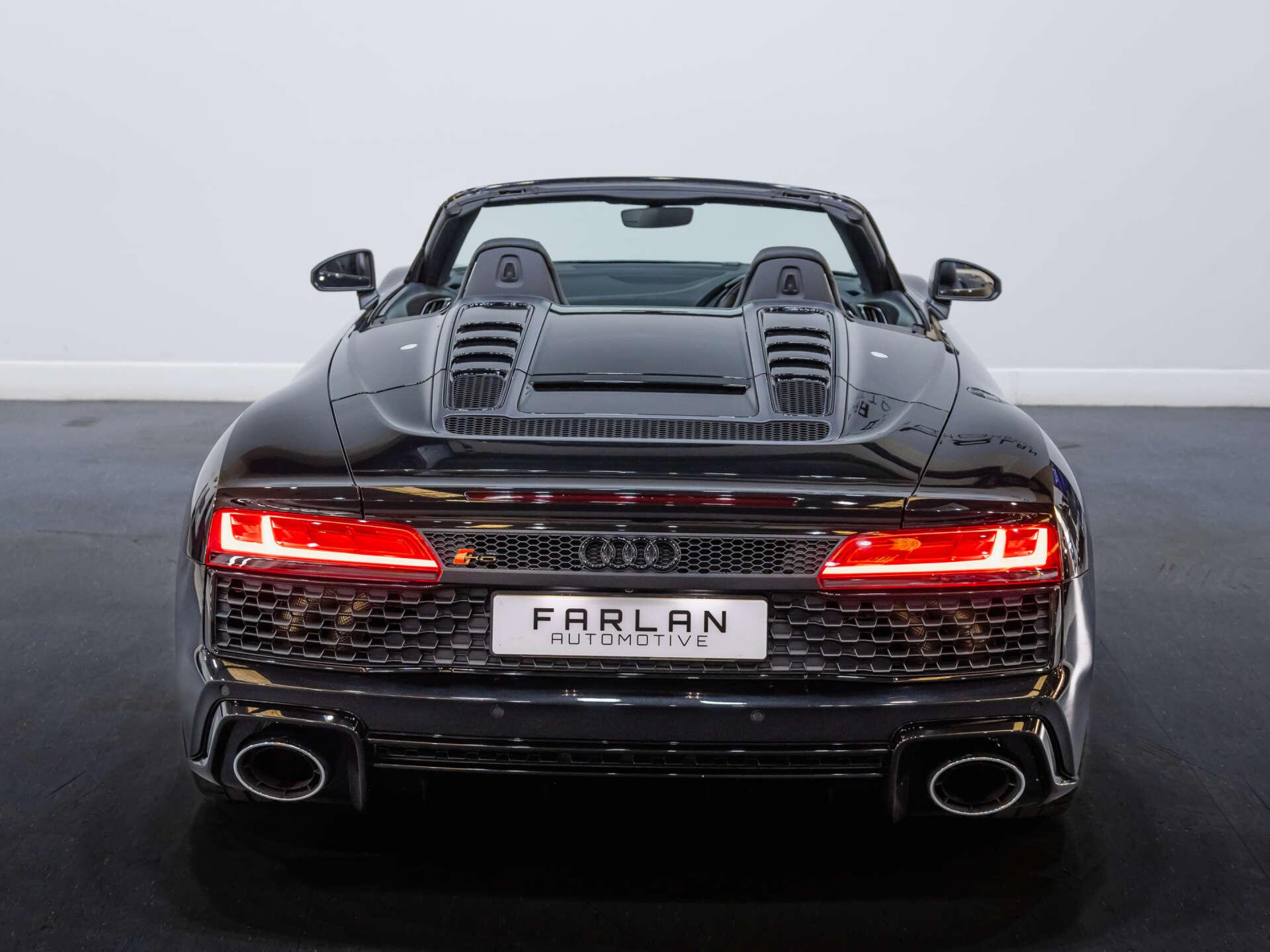 Audi R8 view 38