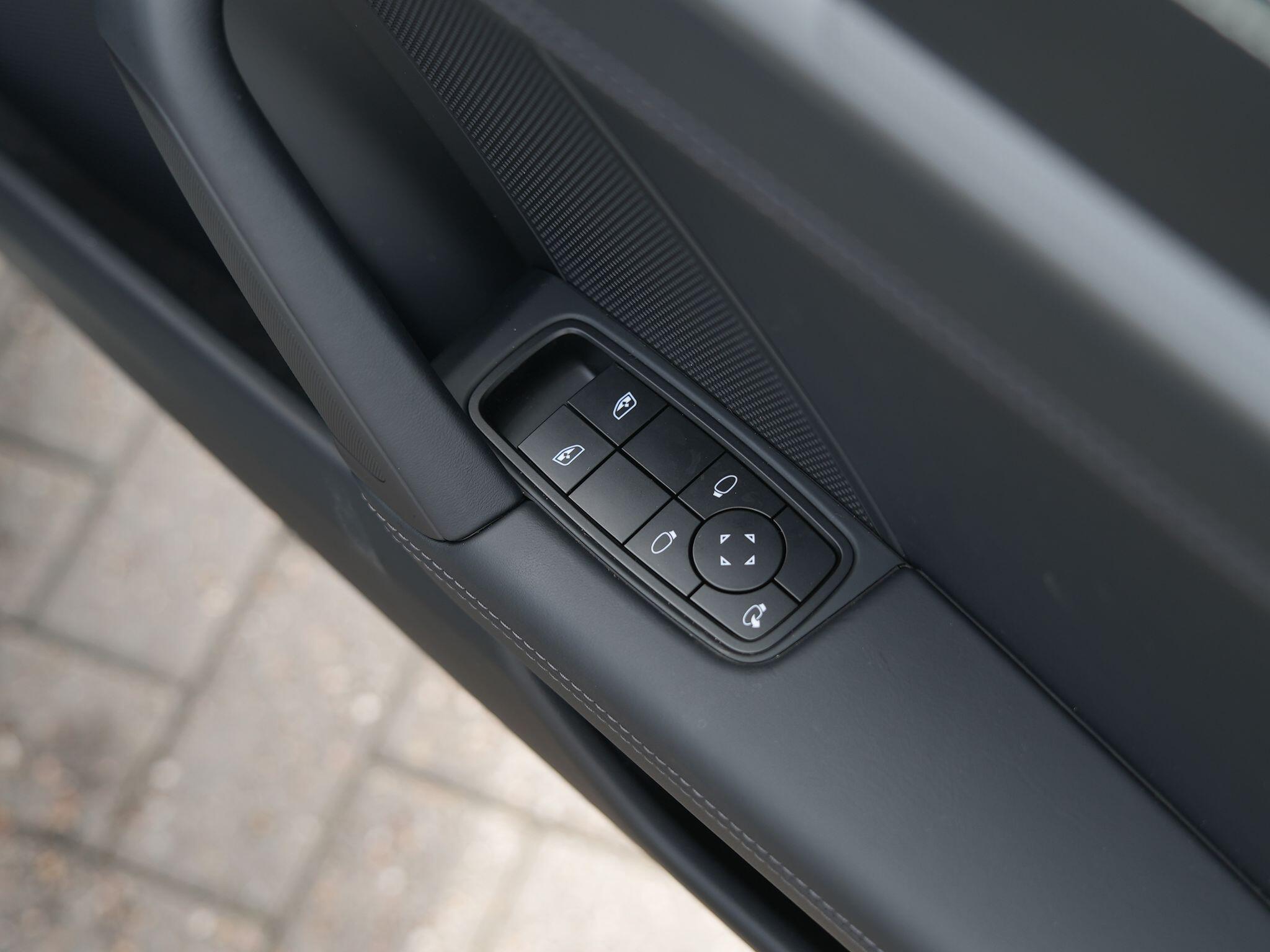 Porsche 911 view 13