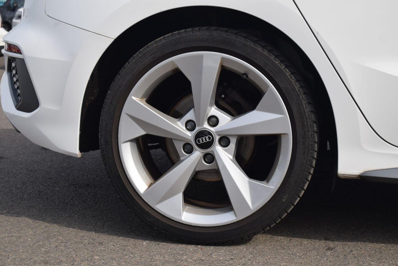 Audi A3 view 9