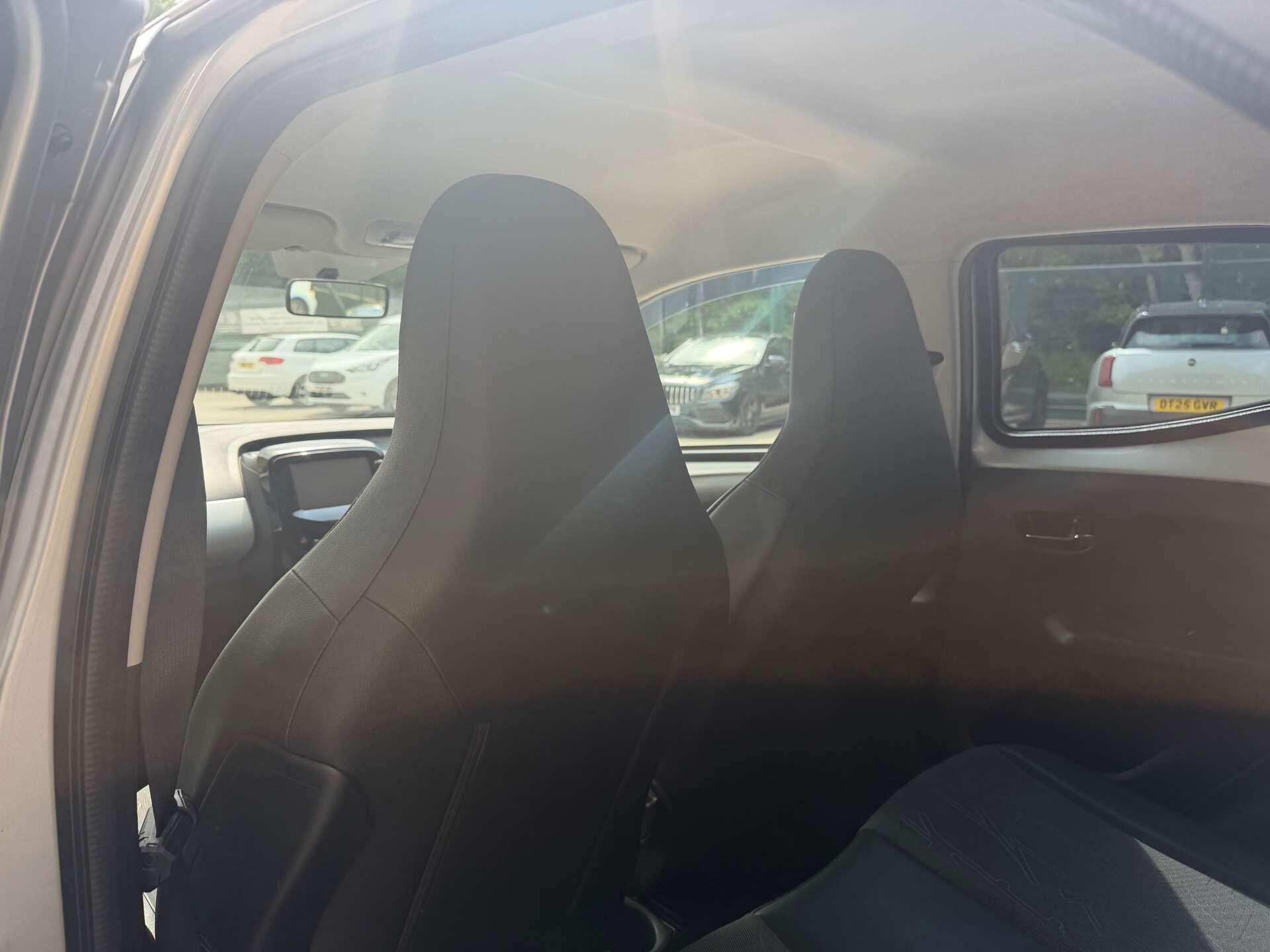 Toyota Aygo view 22
