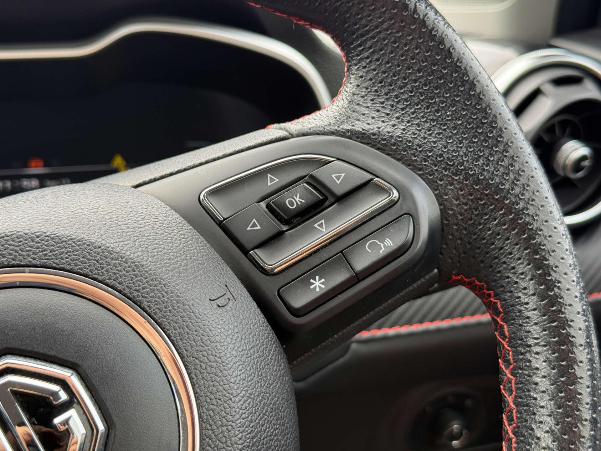 MG ZS view 45