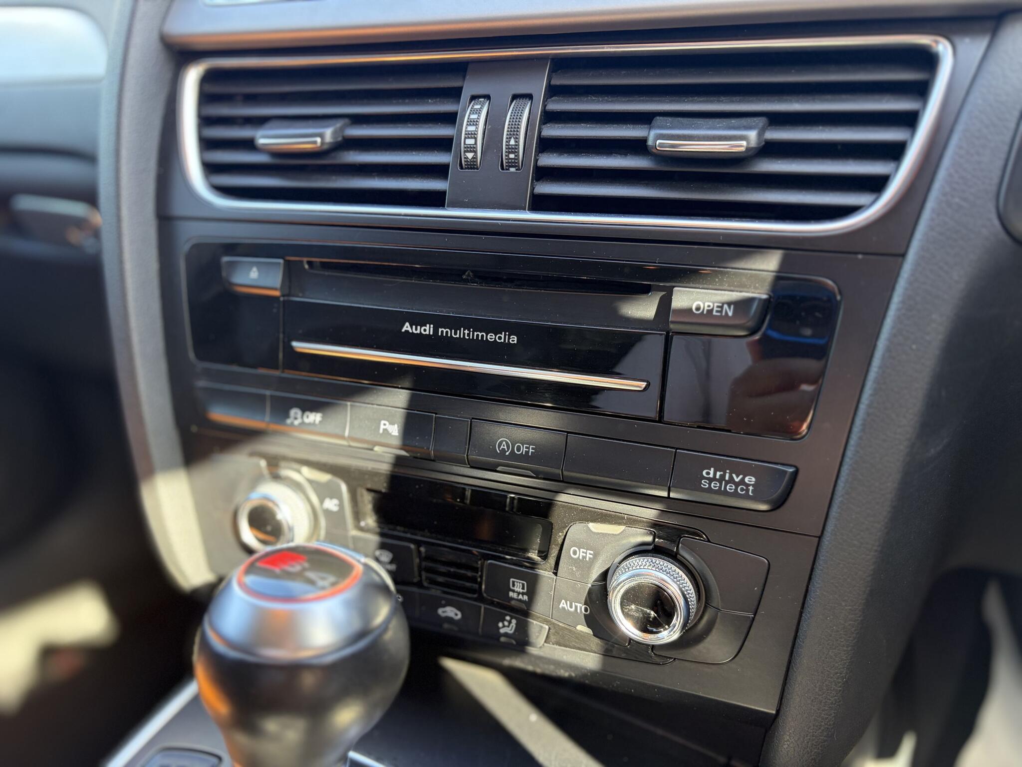 Audi S4 view 23