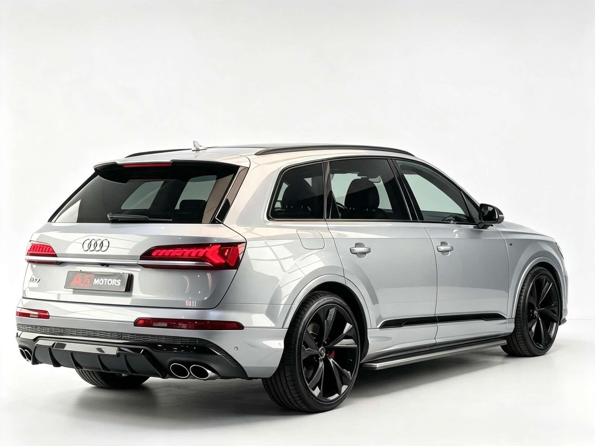 Audi SQ7 view 12