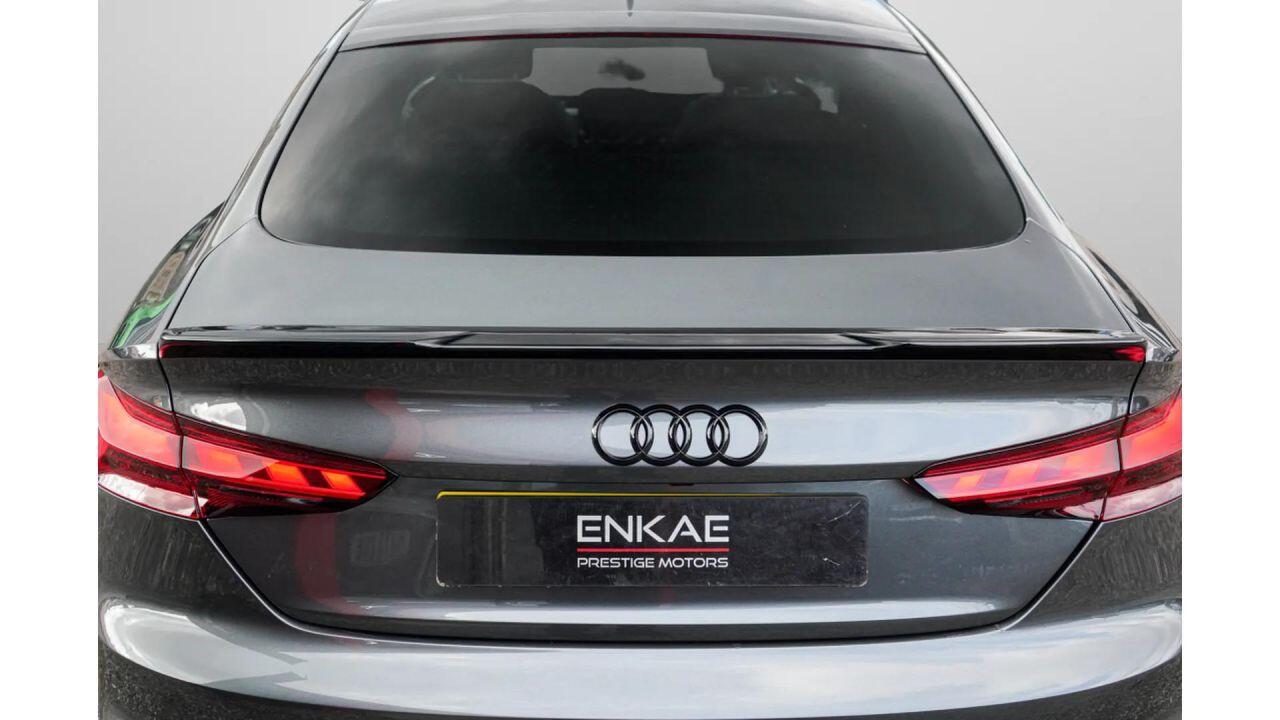 Audi A5 view 9
