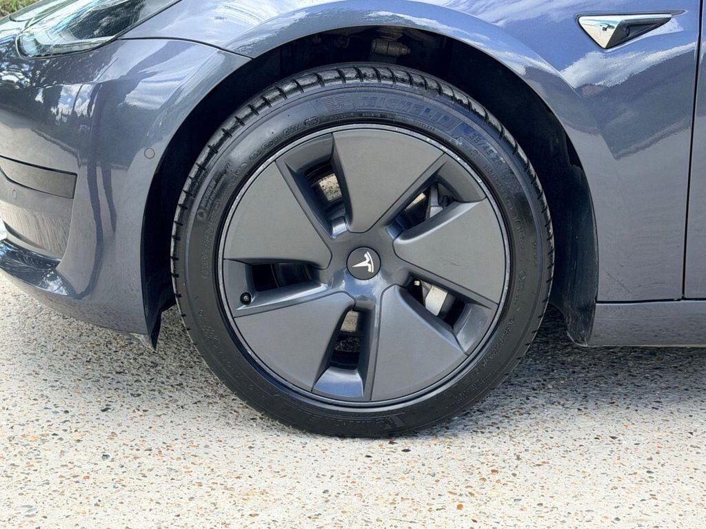 Tesla Model 3 view 11