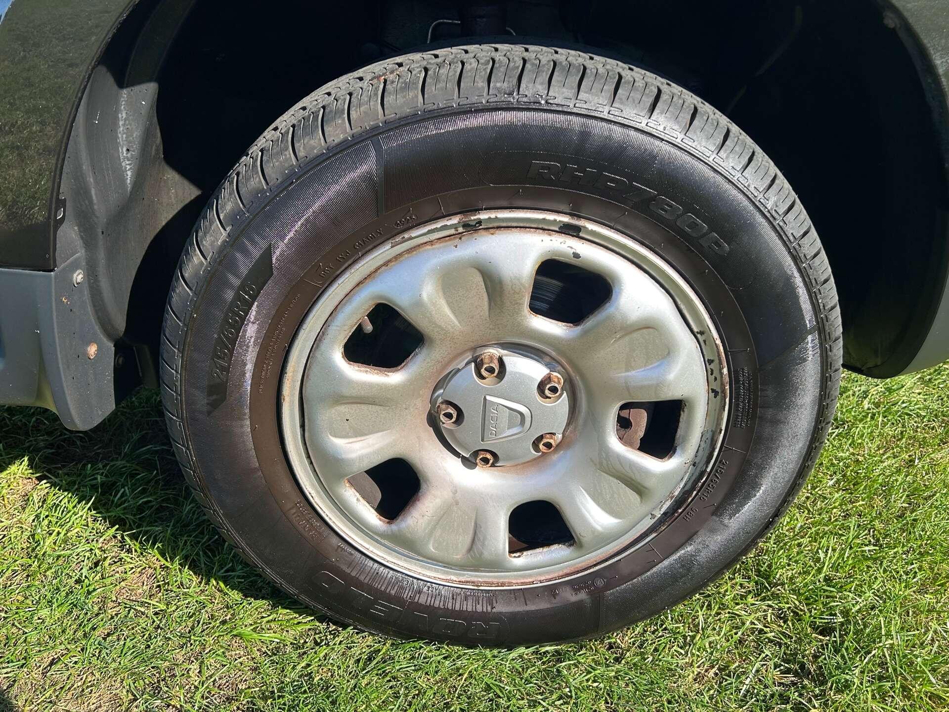 Dacia Duster view 21