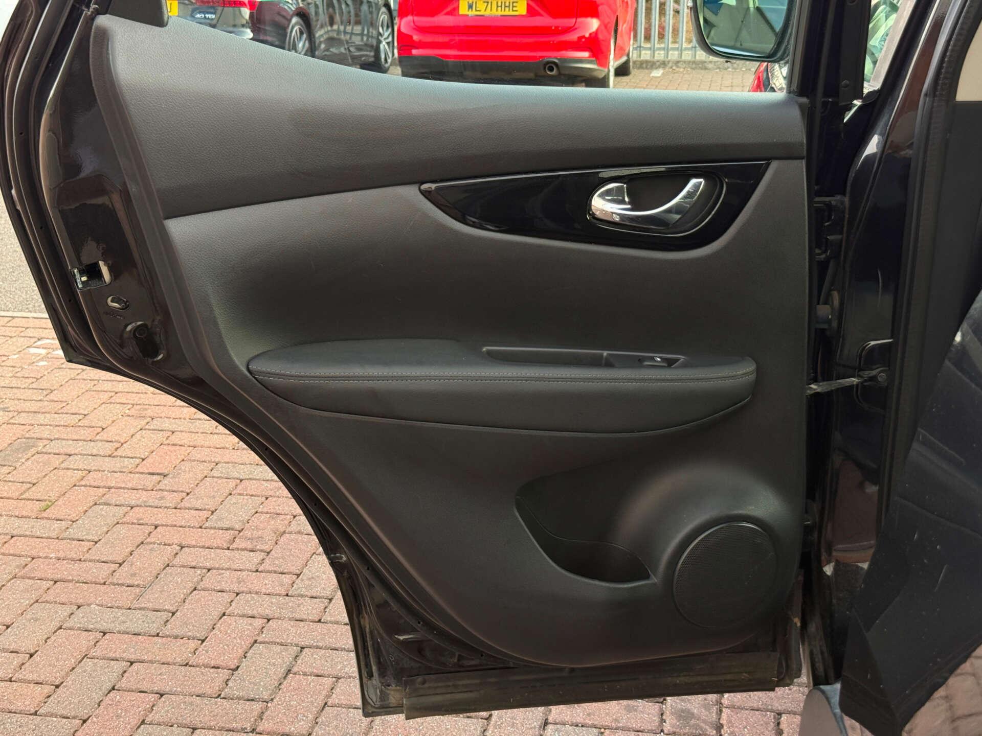 Nissan Qashqai view 36