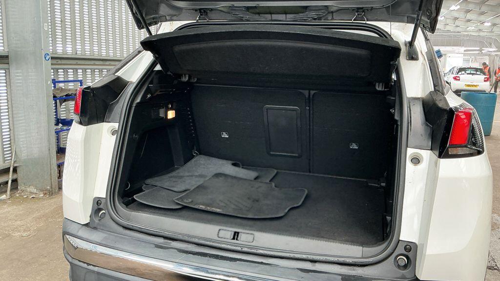 Peugeot 3008 view 14