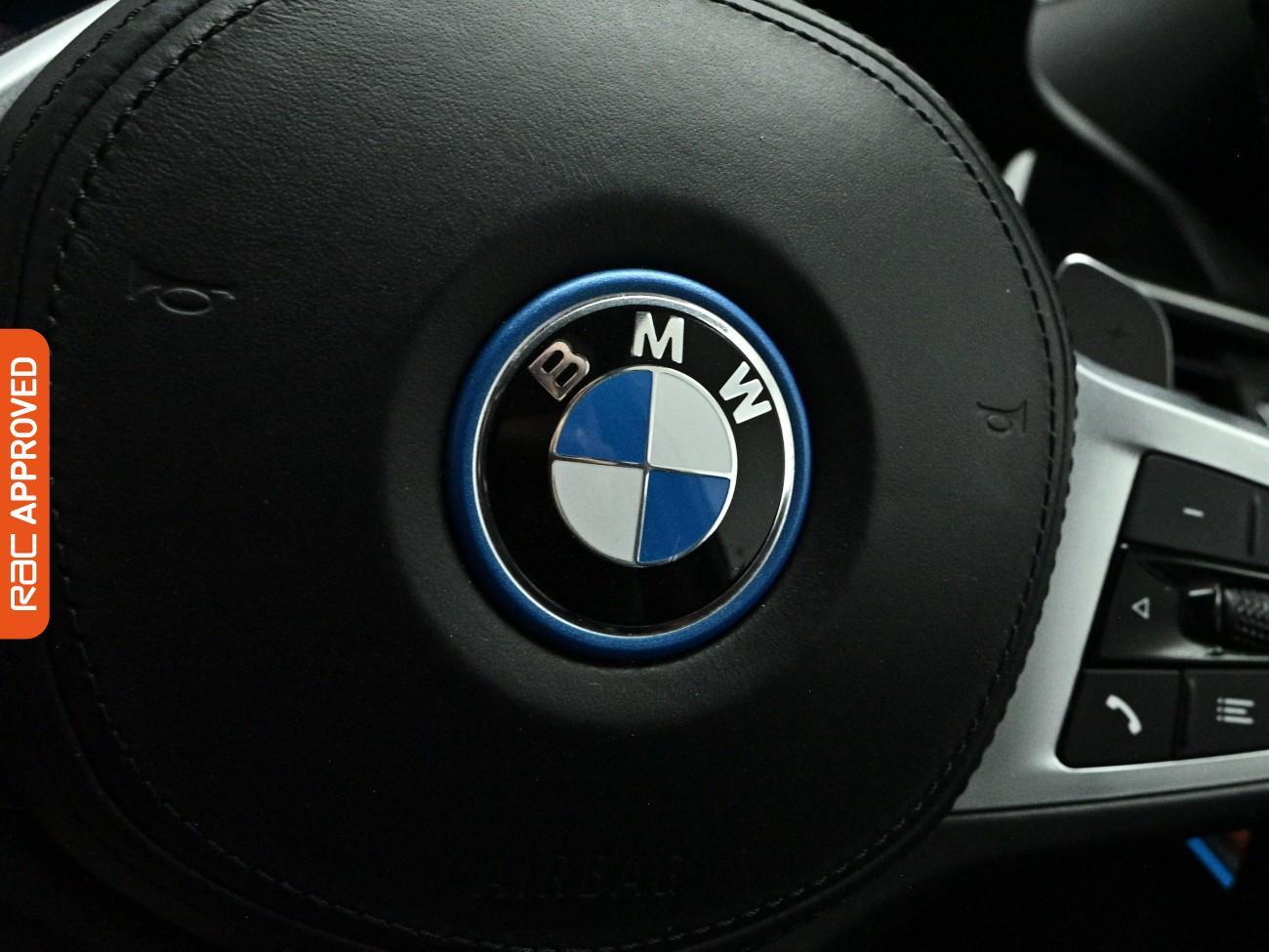 BMW 3 Series view 26
