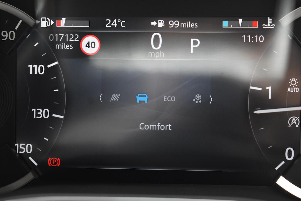 Jaguar F-Pace view 55