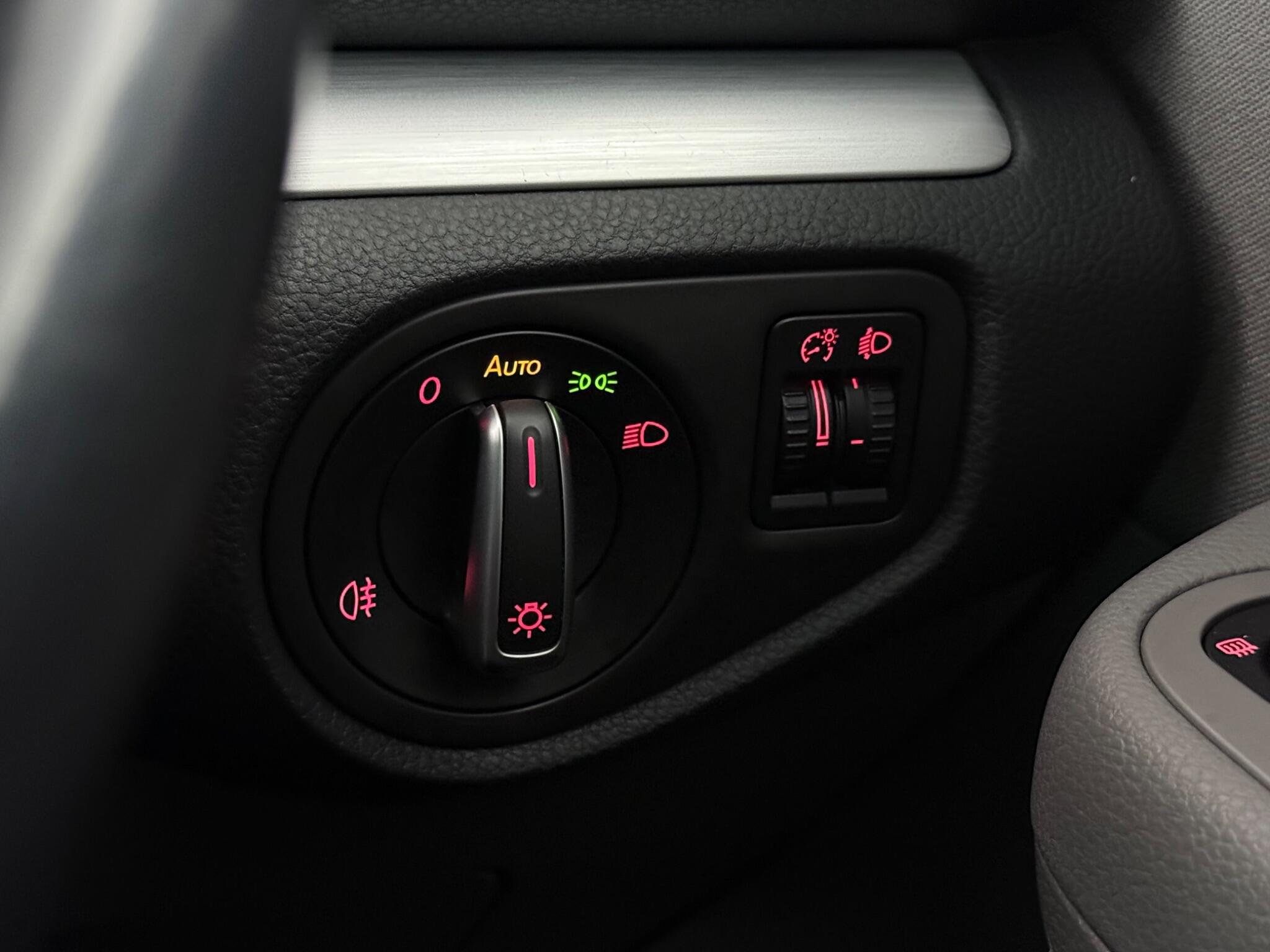 Volkswagen Sharan view 18