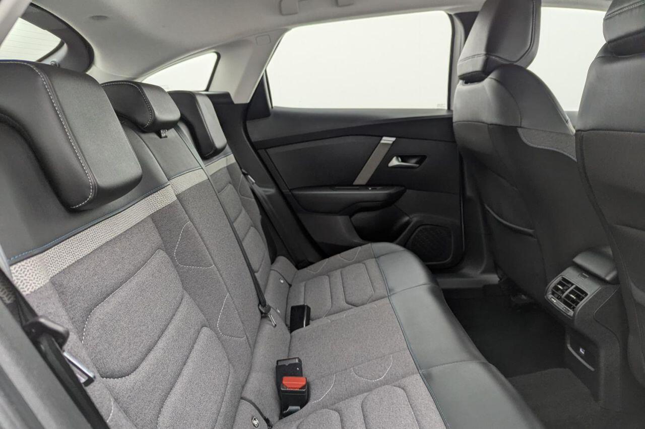 Citroen C4 view 16