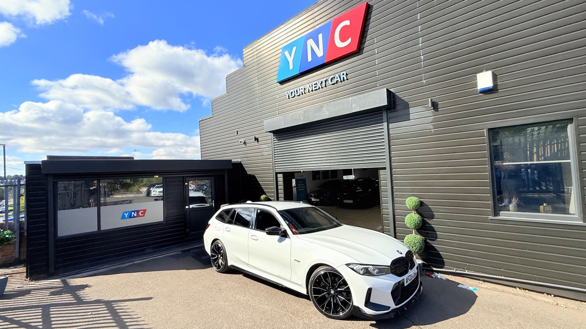 BMW 3 Series view 6