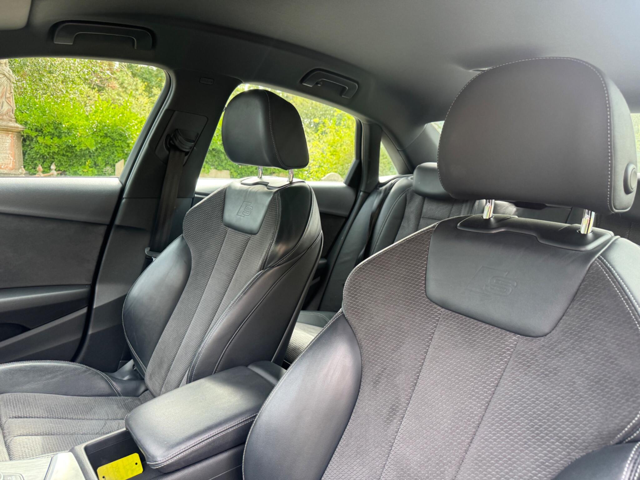 Audi A4 view 75