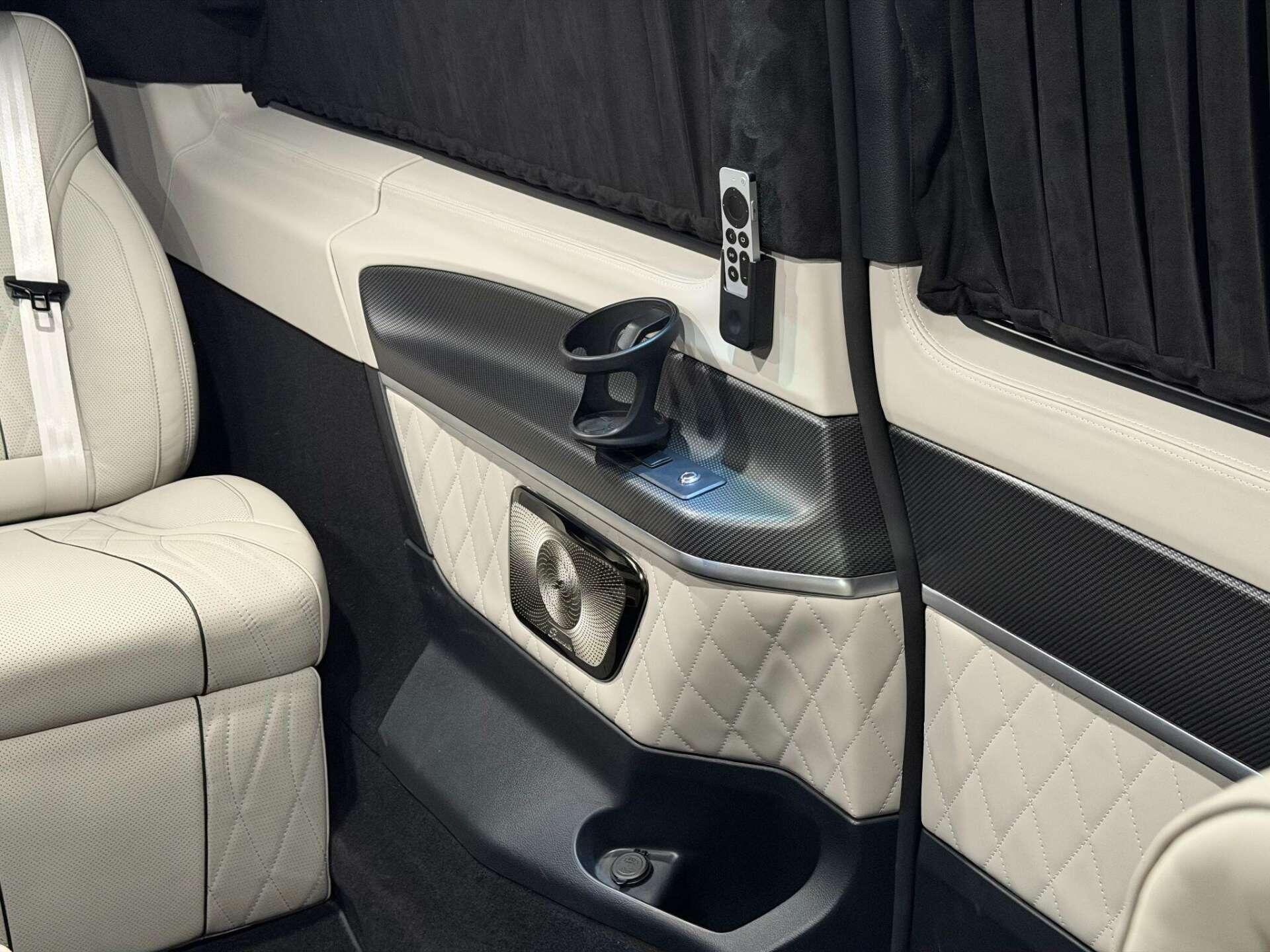 Mercedes-Benz V Class view 22