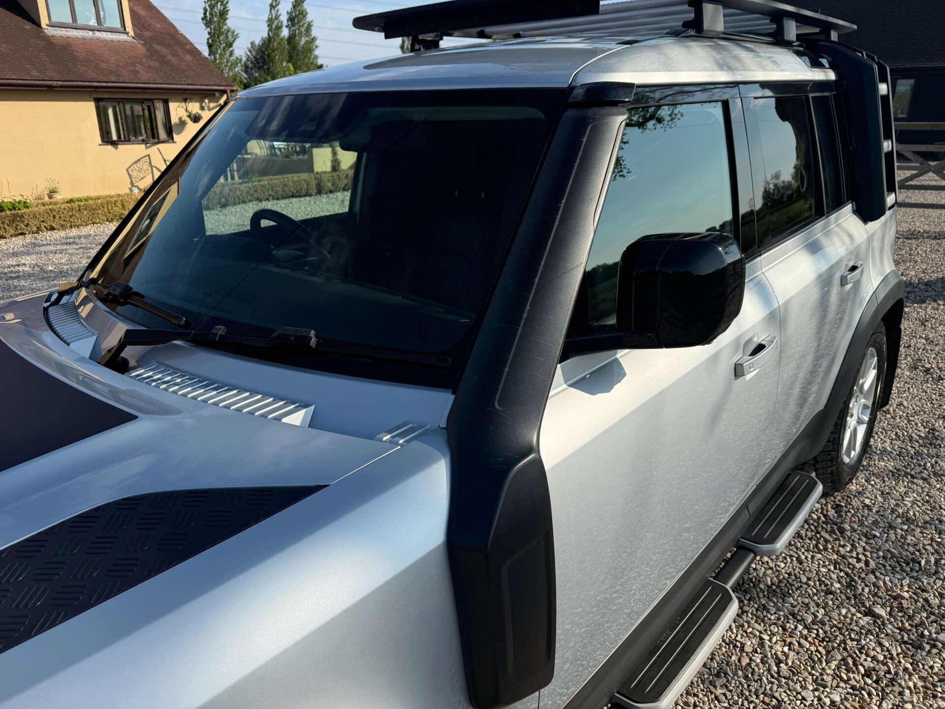 Land Rover Defender view 17