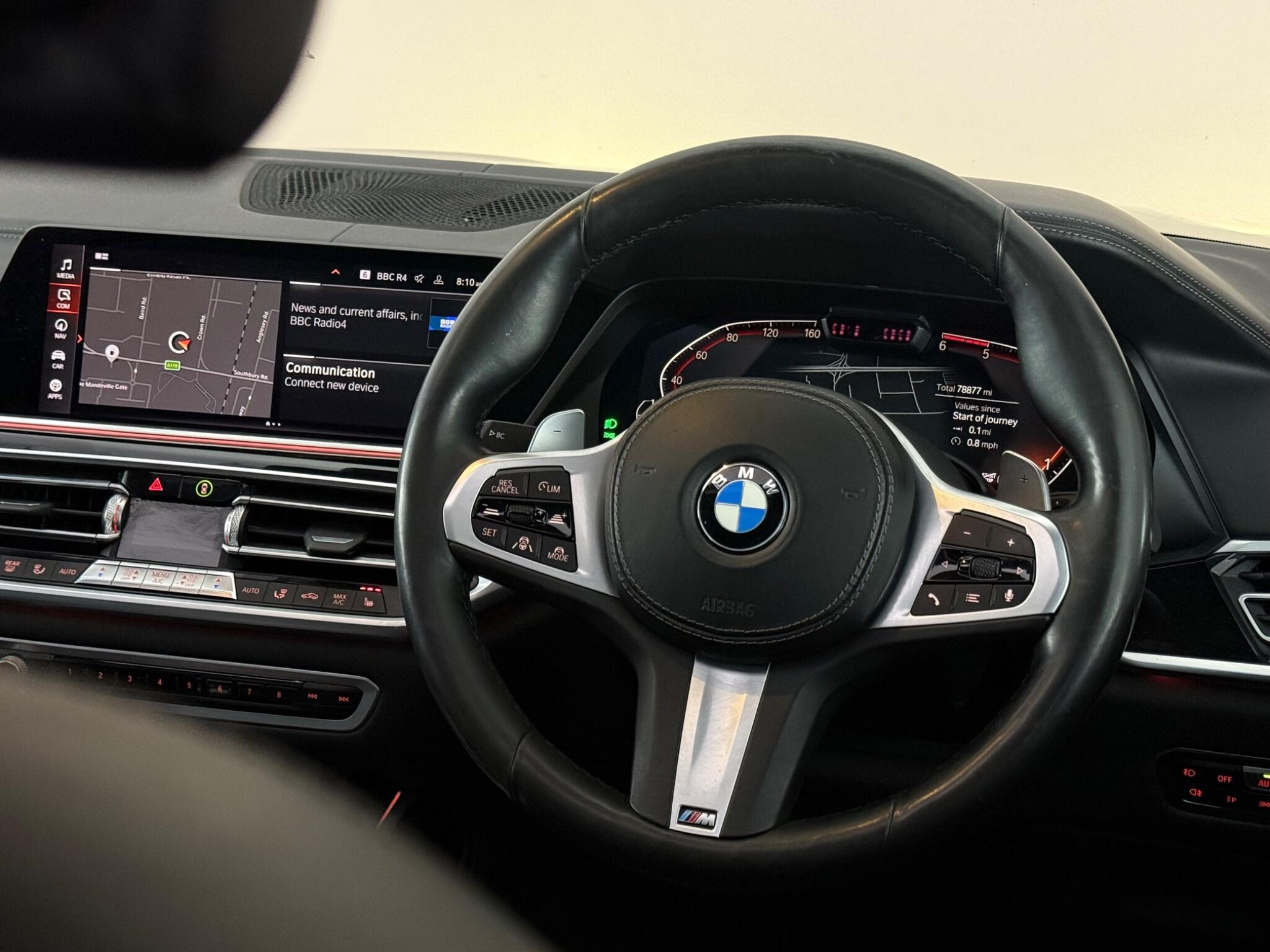 BMW X7 view 15