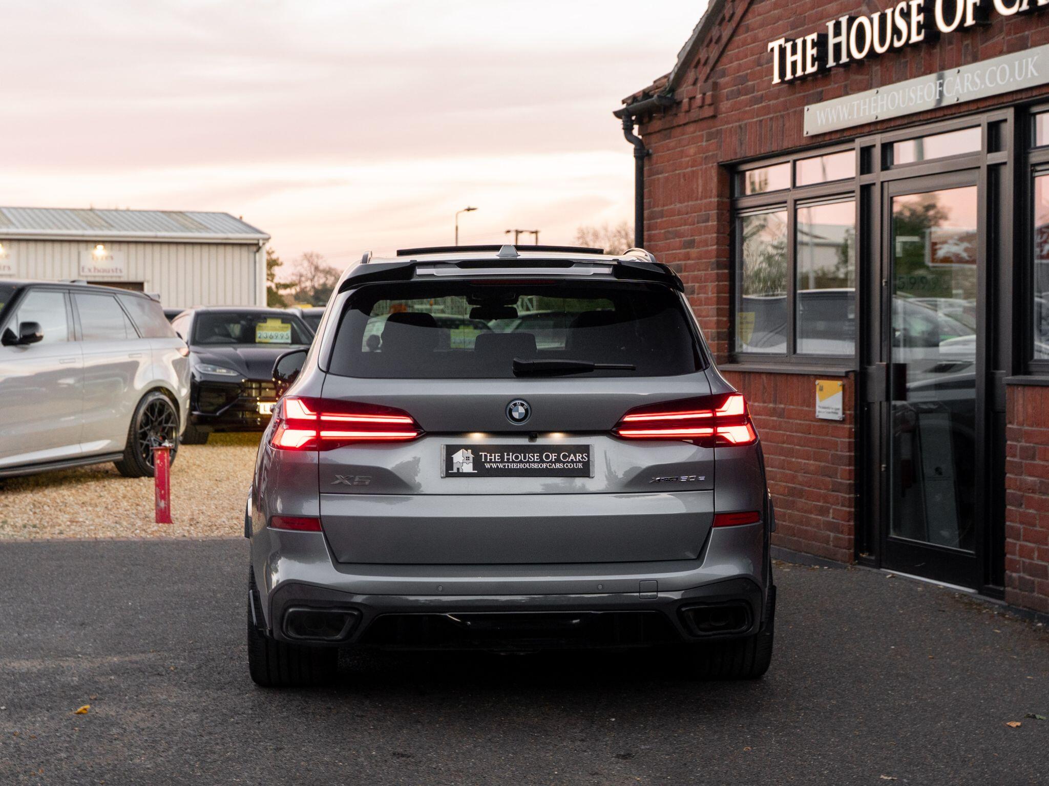 BMW X5 view 17