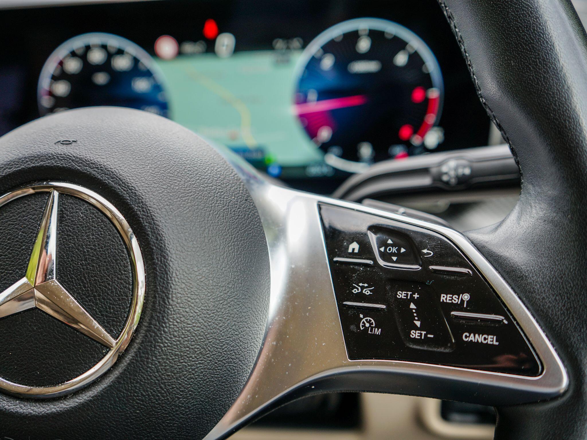 Mercedes-Benz V Class view 41