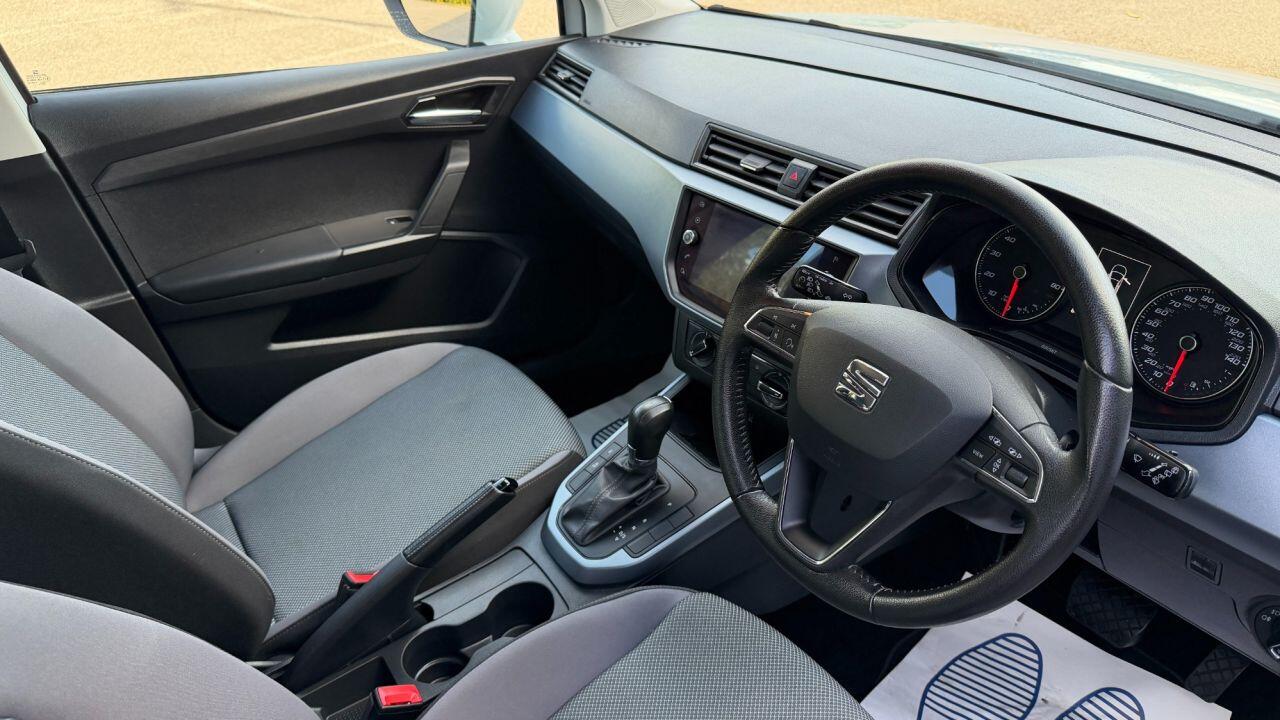 Seat Arona view 11