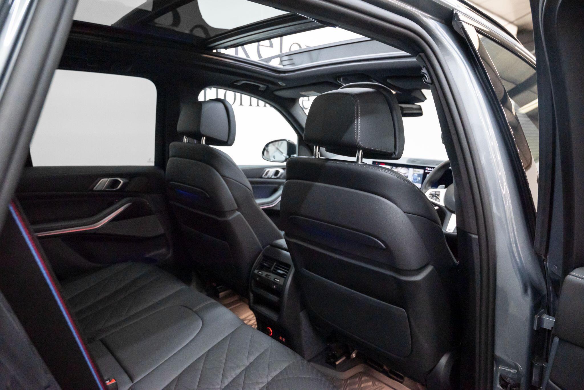 BMW X5 view 23