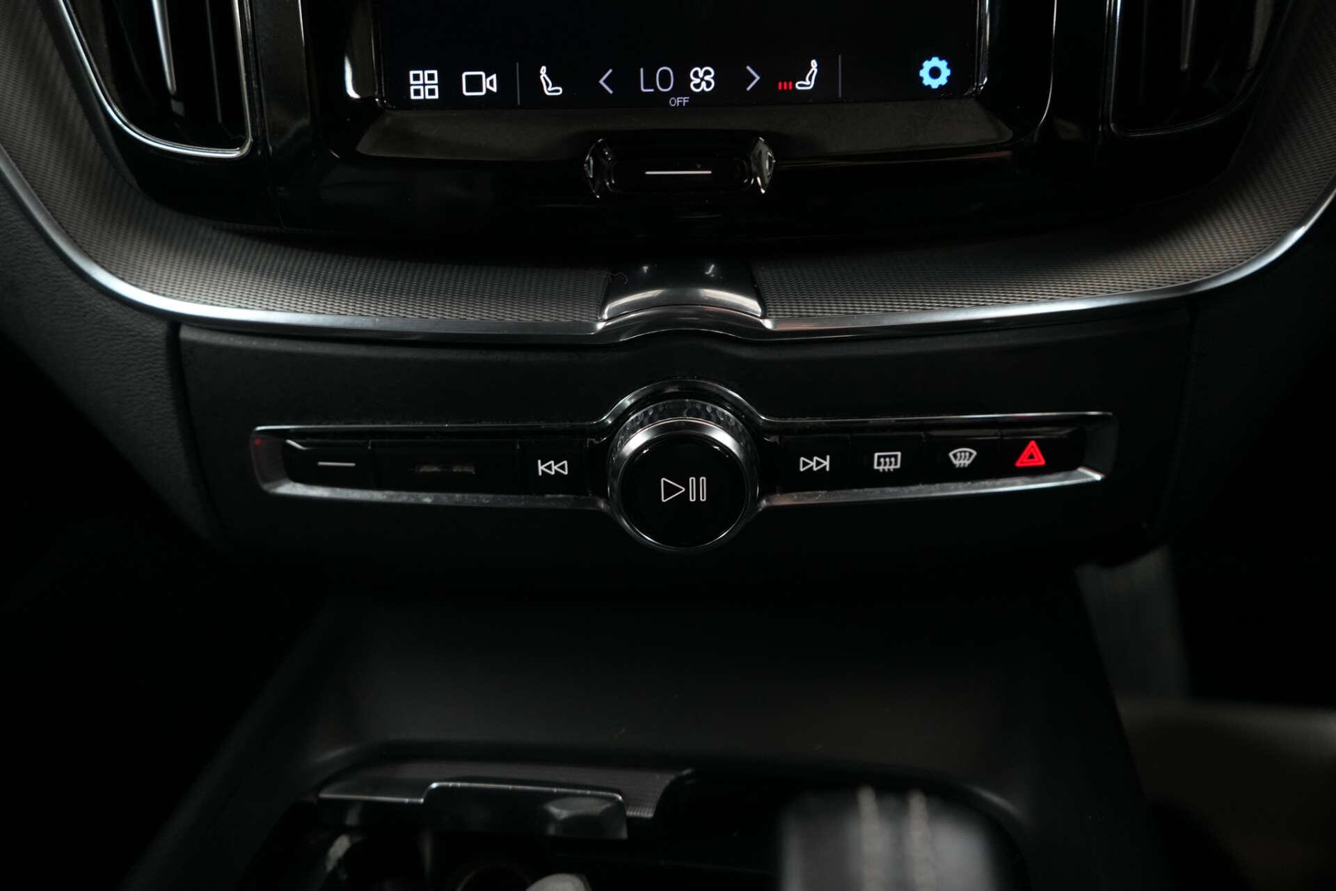 Volvo XC60 view 30