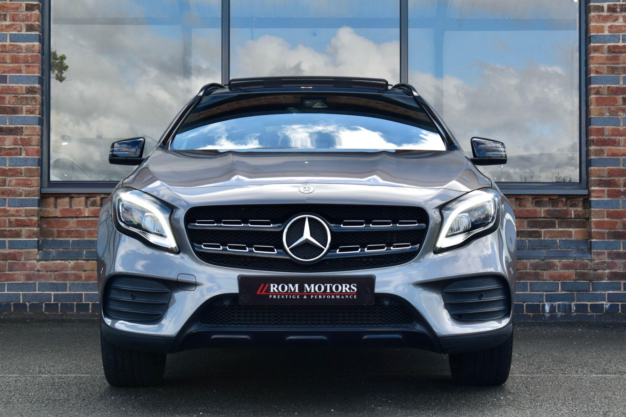 Mercedes-Benz GLA view 48