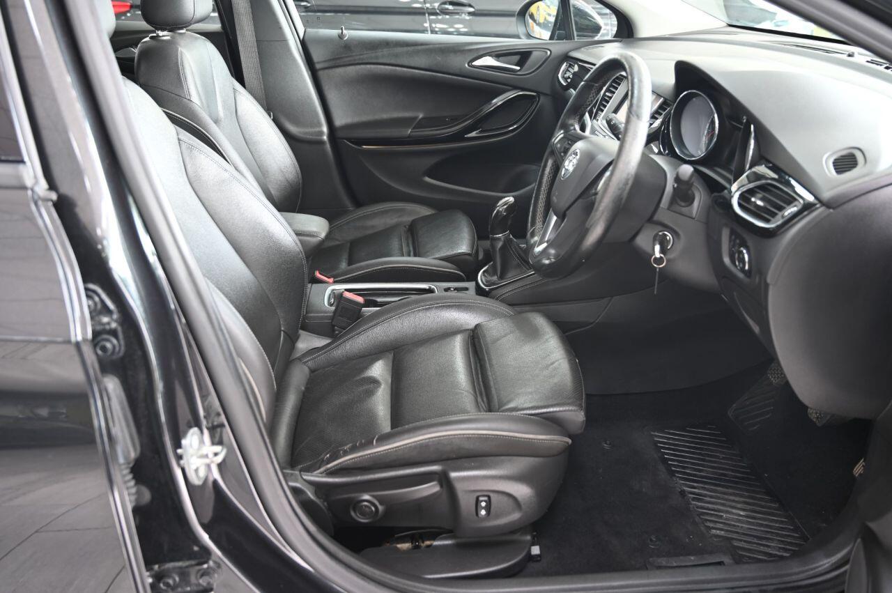 Vauxhall Astra view 17