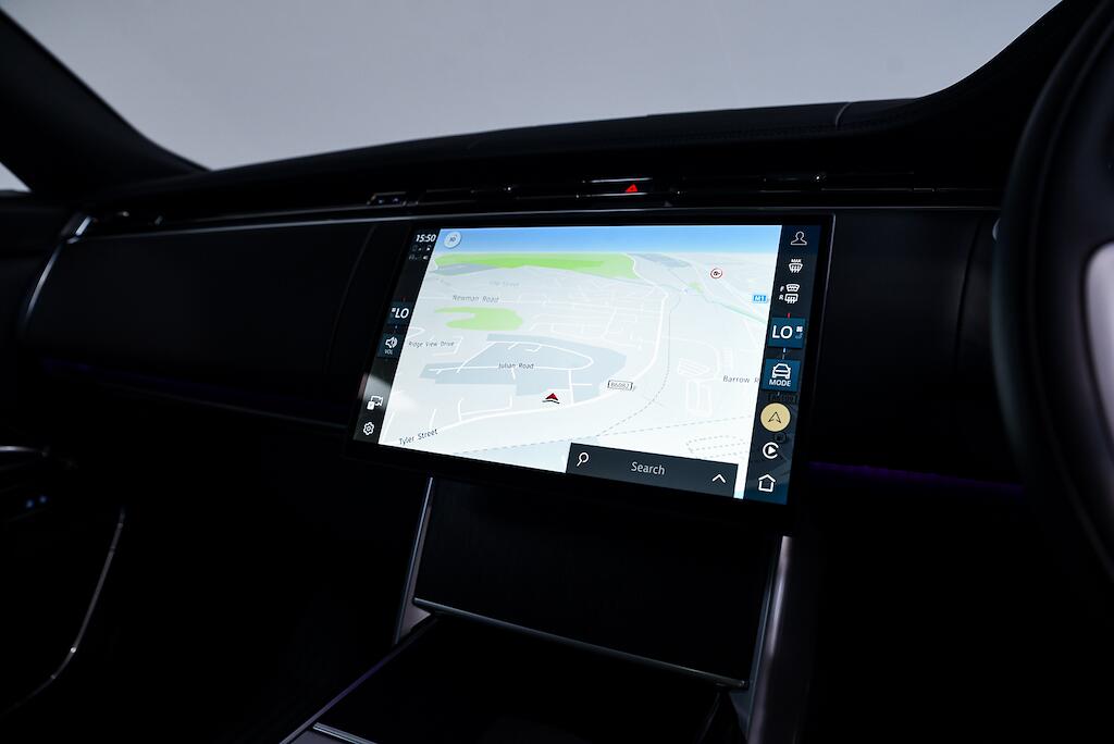 Land Rover Range Rover view 21