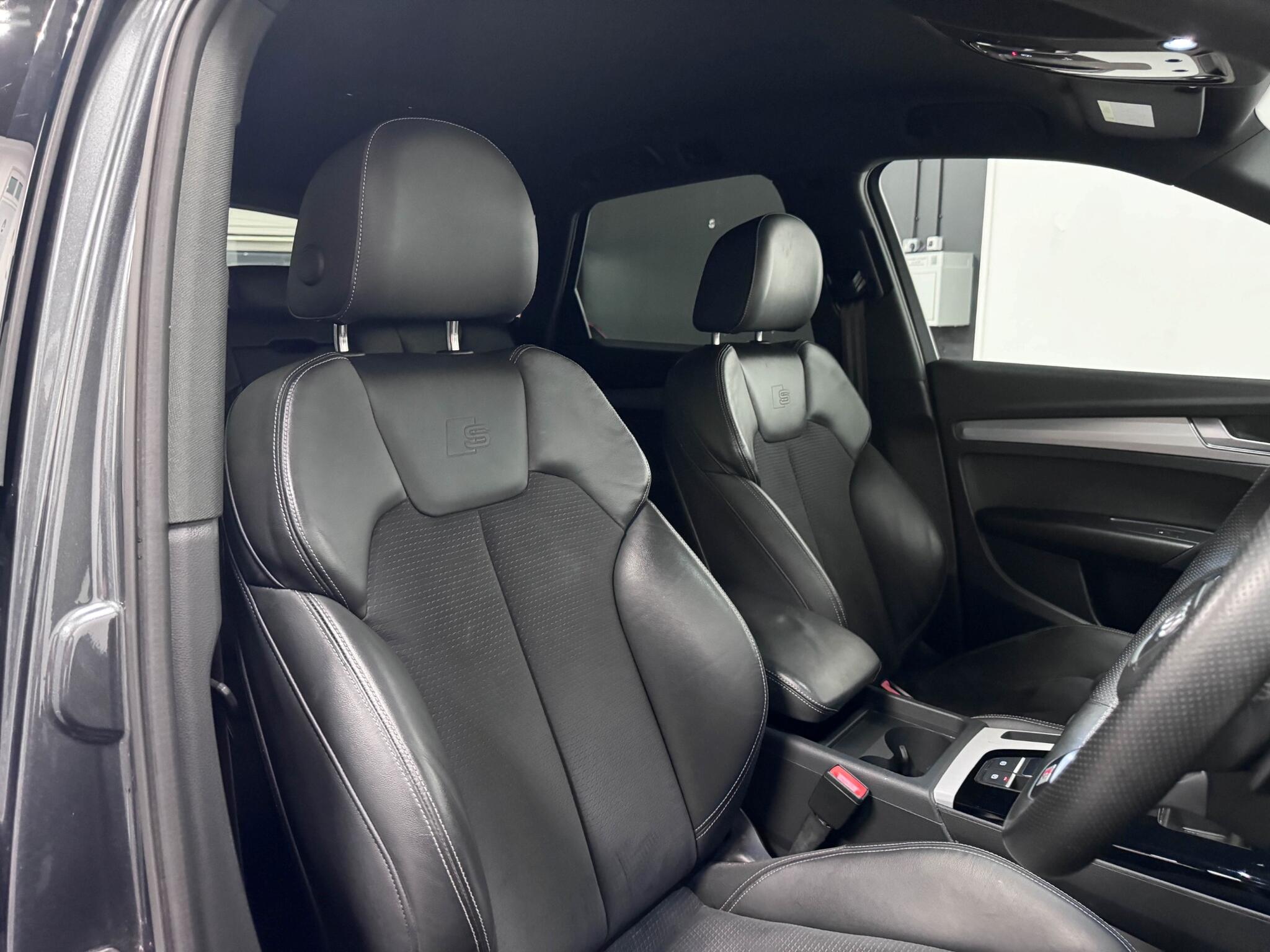 Audi Q5 view 26