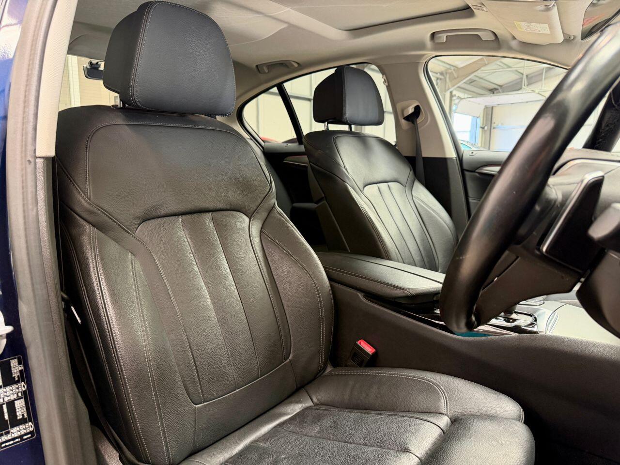 BMW 5 Series view 4