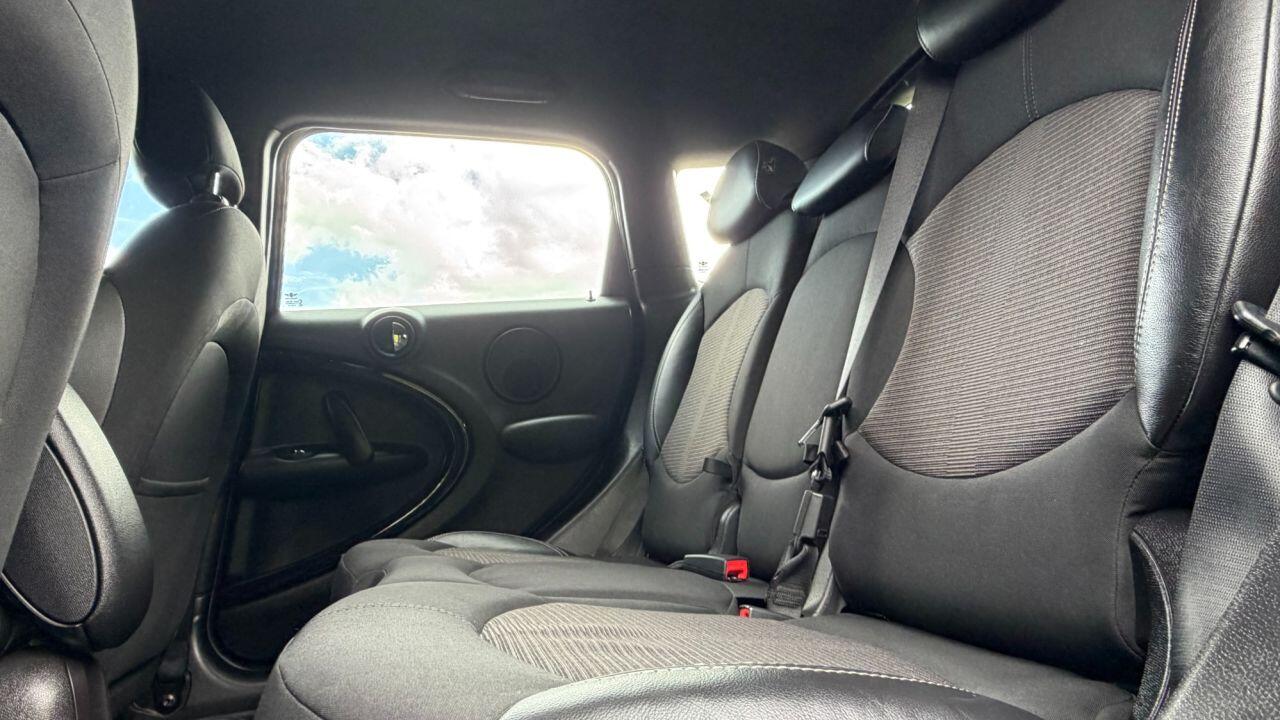Mini Countryman view 14