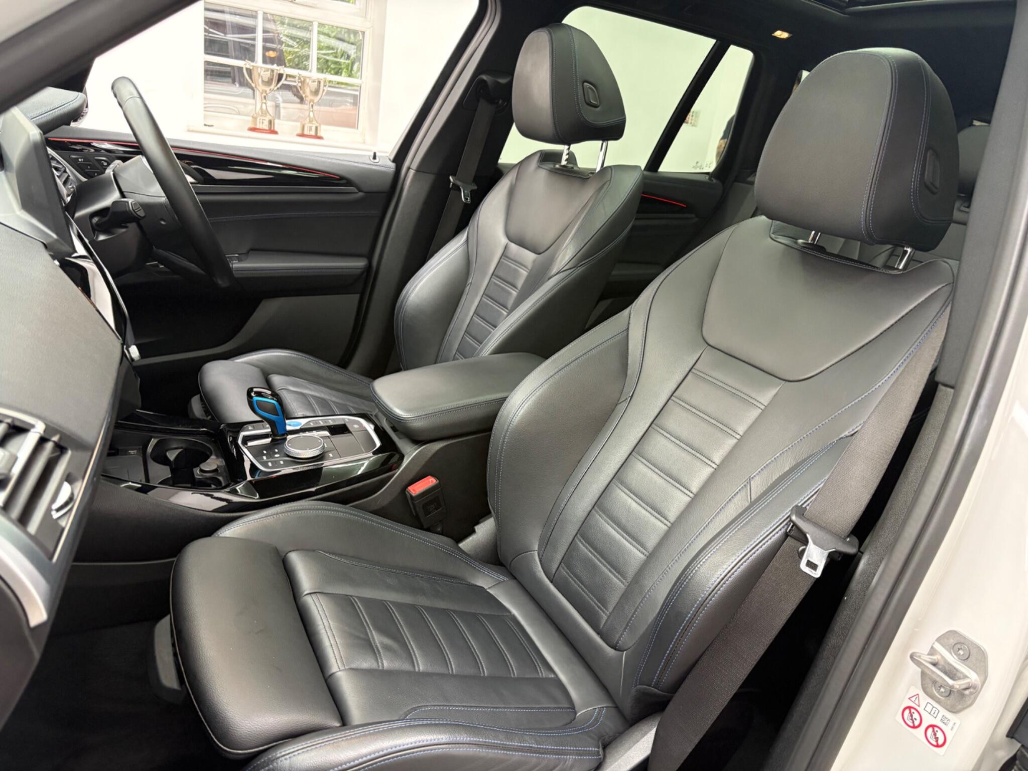 BMW iX3 view 27