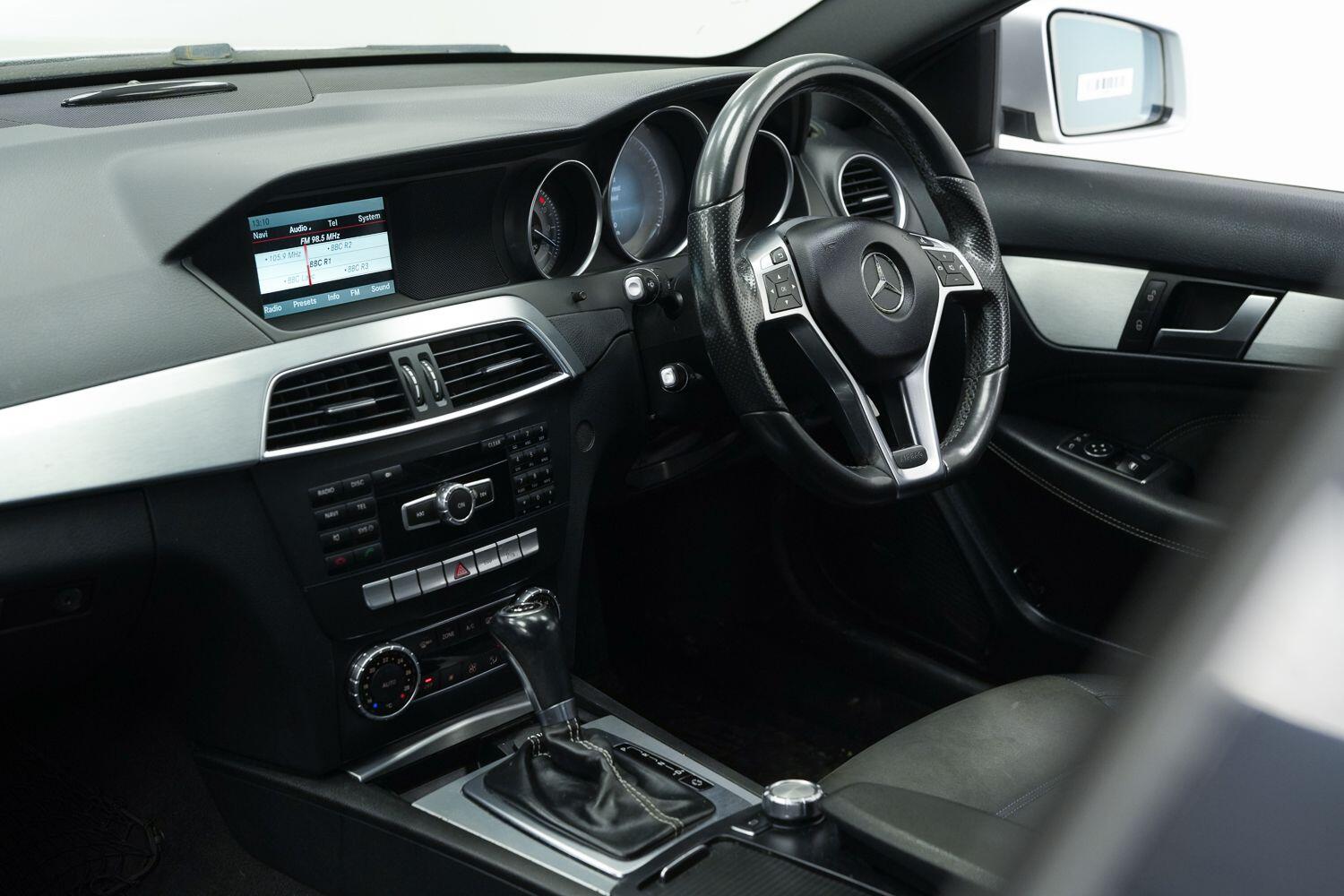 Mercedes-Benz C Class view 21