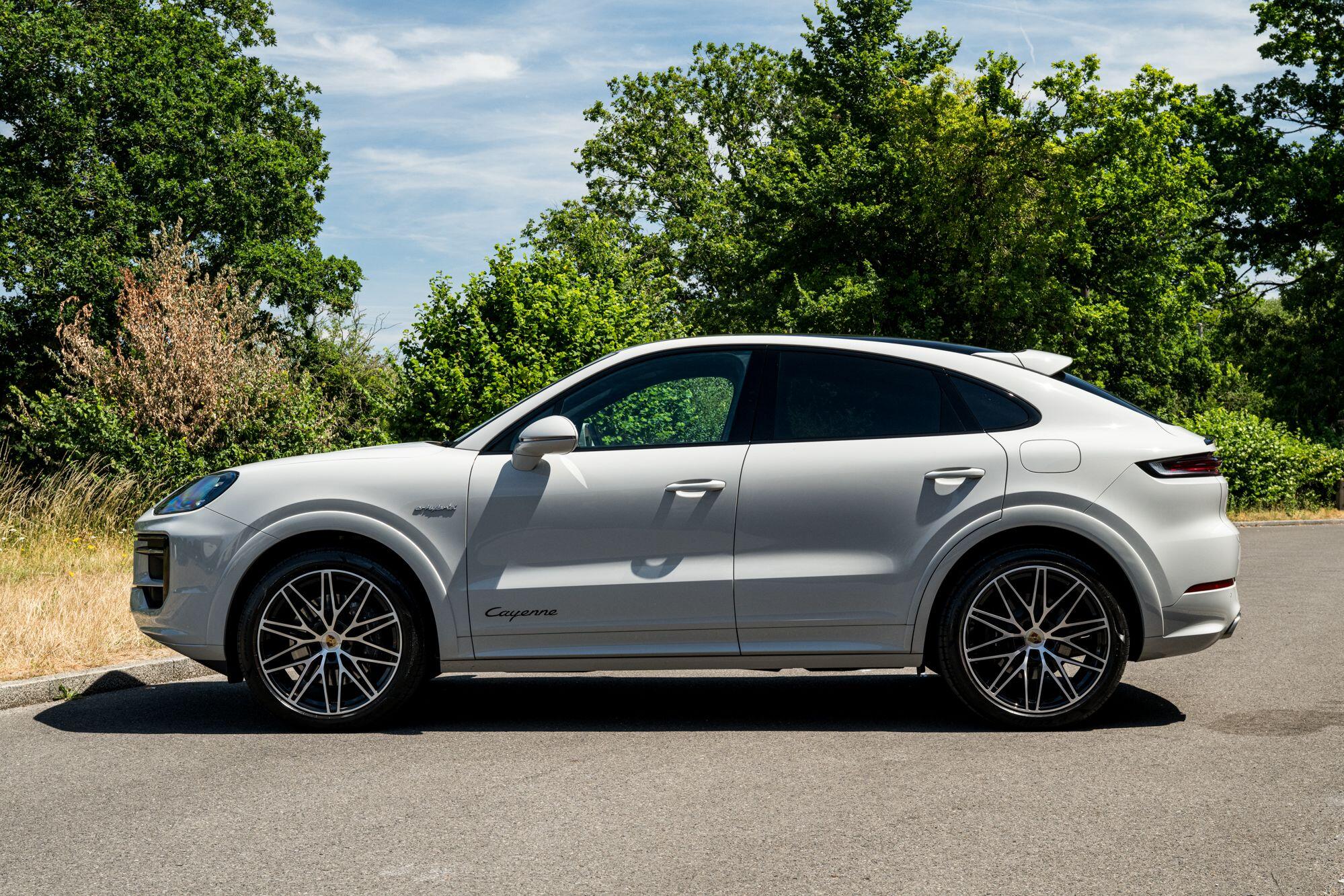 Porsche Cayenne view 5